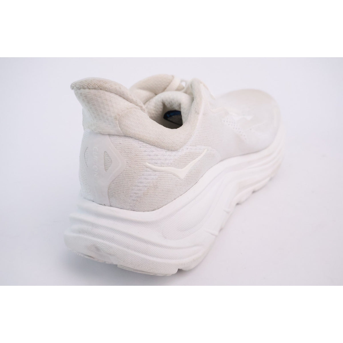 Hoka One One Clifton 10 White Running Shoe's Women's Size 7D Wide 1162050WWH