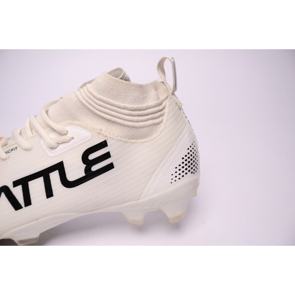 Battle AstroFly Football Cleats Men’s 10 White Black #178