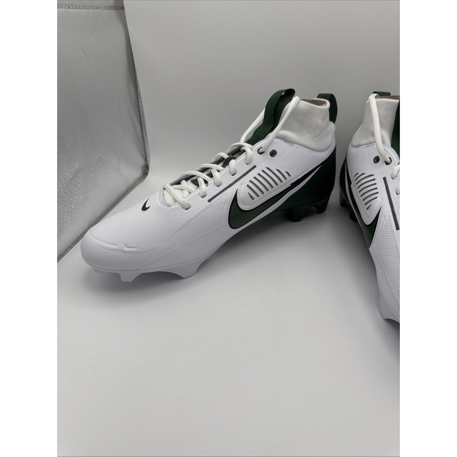 Nike Men’s Vapor Edge Pro 360 2 Mid Football Cleats Green Size 15 FJ1581-130