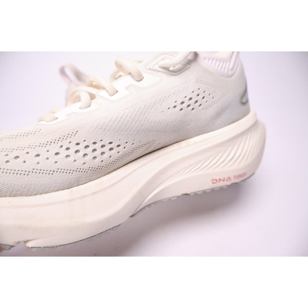 Brooks Glycerin 23 Womens Sz 7.5 White Gray Athletic Running Shoes Sneakers #193