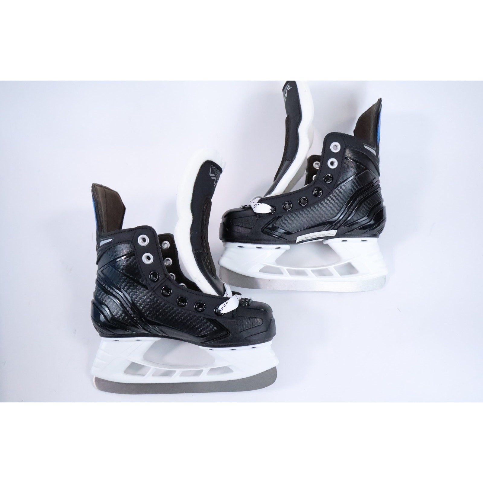 Bauer Vapor Volt Youth Ice Hockey Skates Size 11.0 MPN 1059218 Ice Hockey NEW