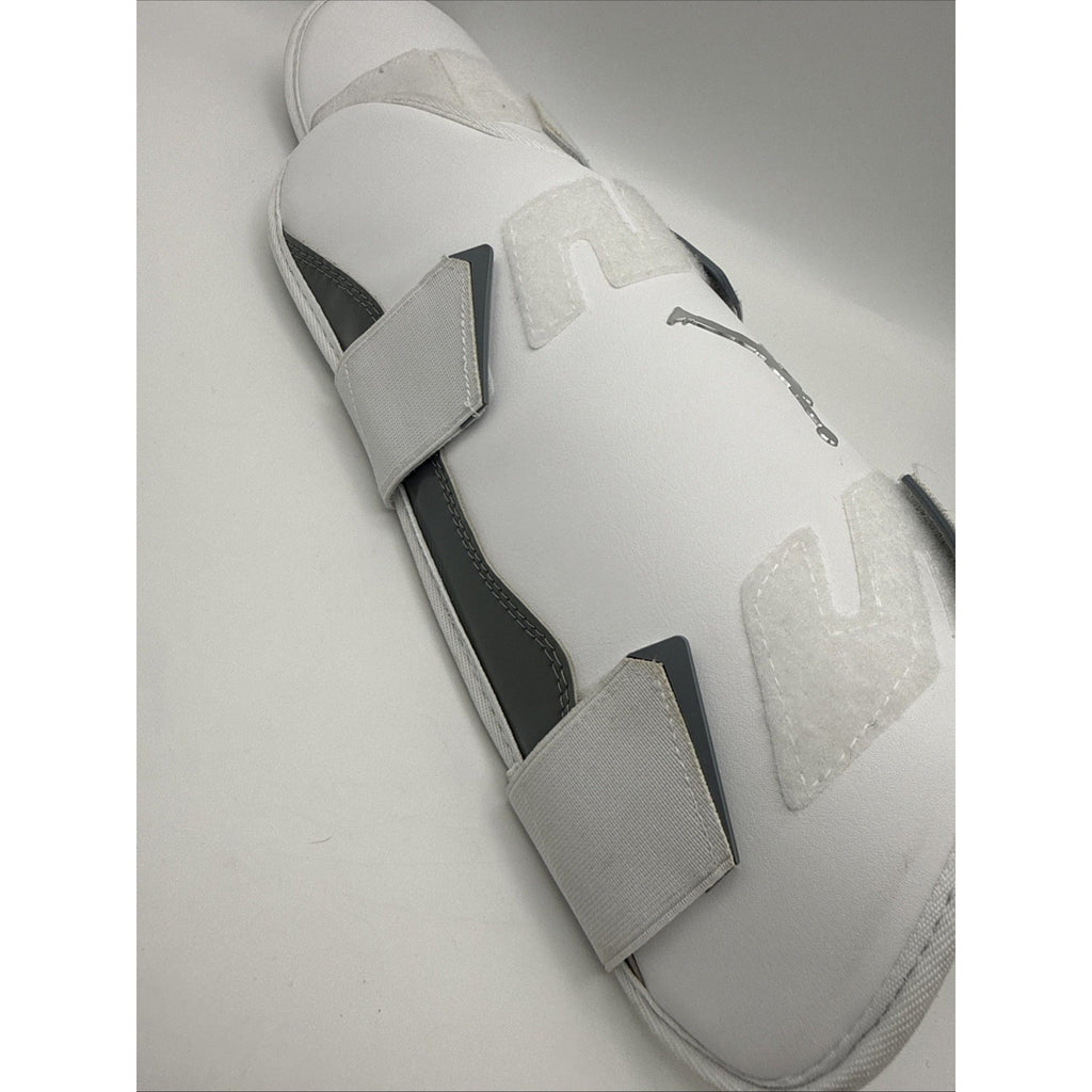 Nike Jordan Fly Batter's Leg Guard Adult OSFM Right White/Metallic Silver