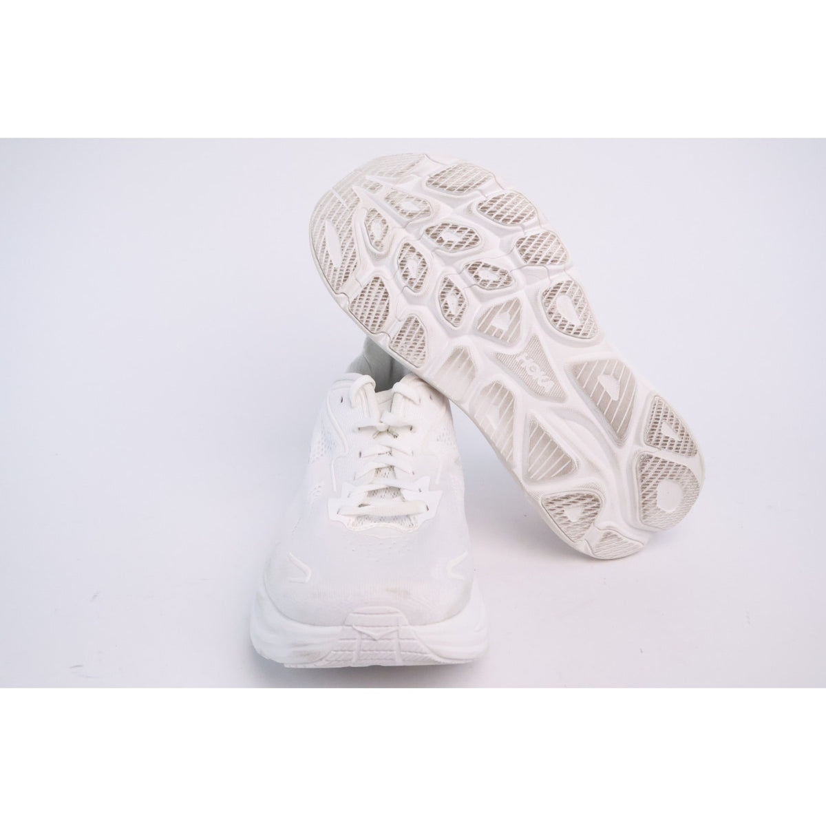 Hoka One One Clifton 10 White Running Shoe's Women's Size 7D Wide 1162050WWH