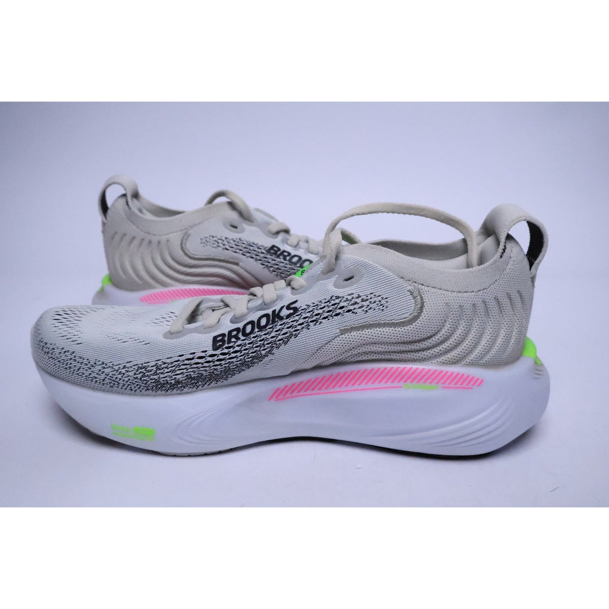 Brooks Adrenaline GTS 25 Oyster/Pink Running Shoes Women's Size 7 Excellent #294