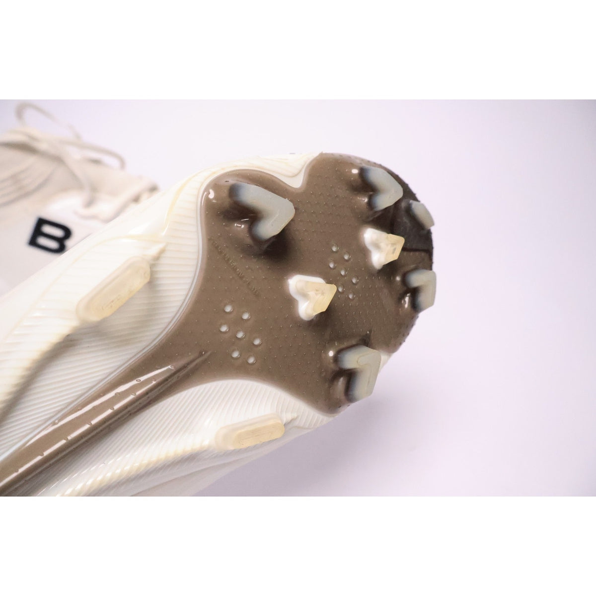 Battle AstroFly Football Cleats Men’s 10 White Black #178