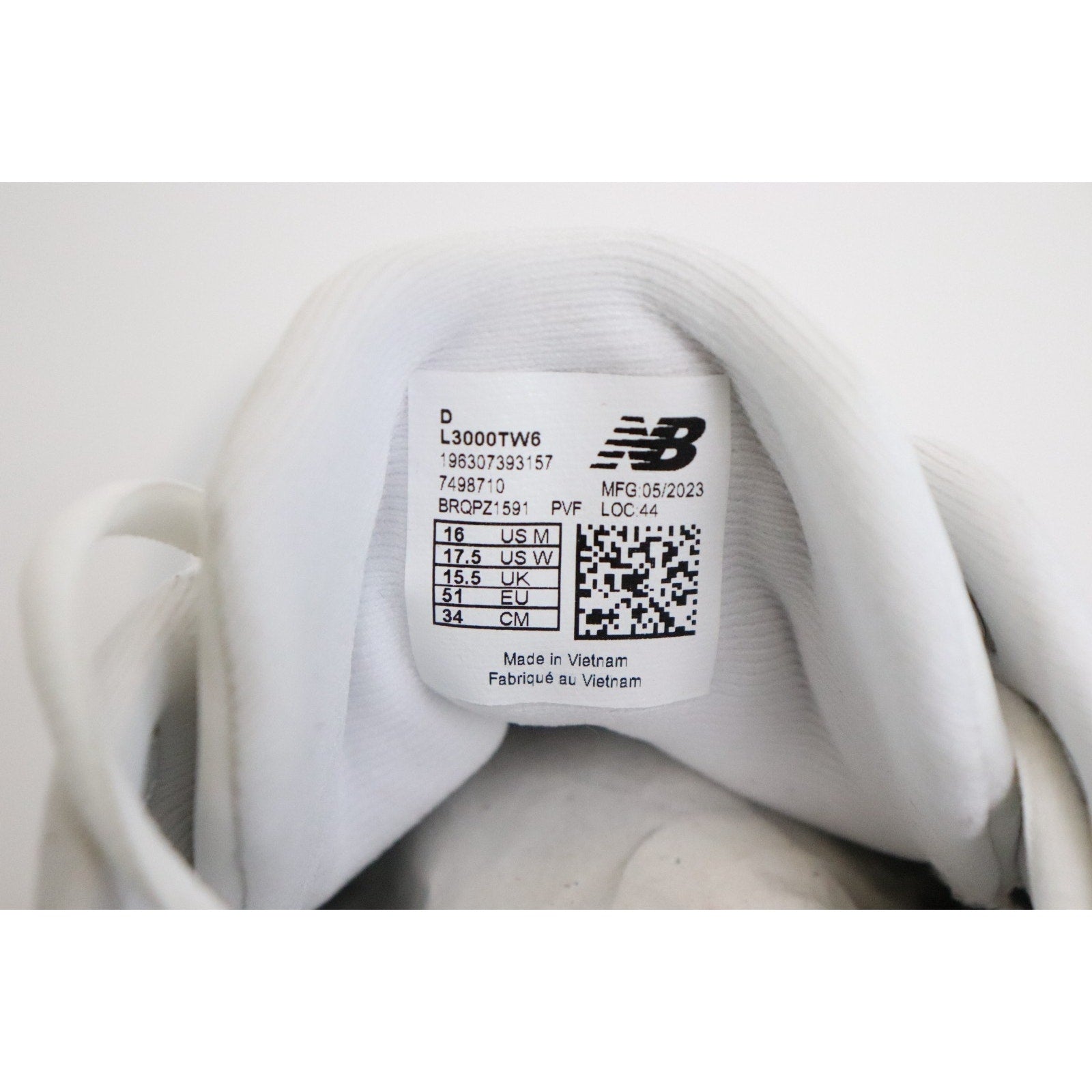 New Balance Fresh Foam Cleats X 3000 V6 Metal White SIZE Men's 16 Women's 17.5