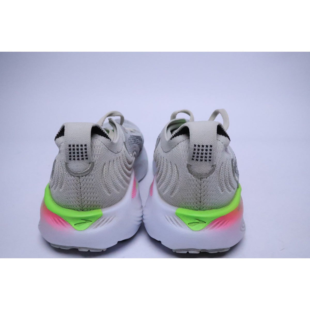 Brooks Adrenaline GTS 25 Oyster/Pink Running Shoes Women's Size 7 Excellent #294