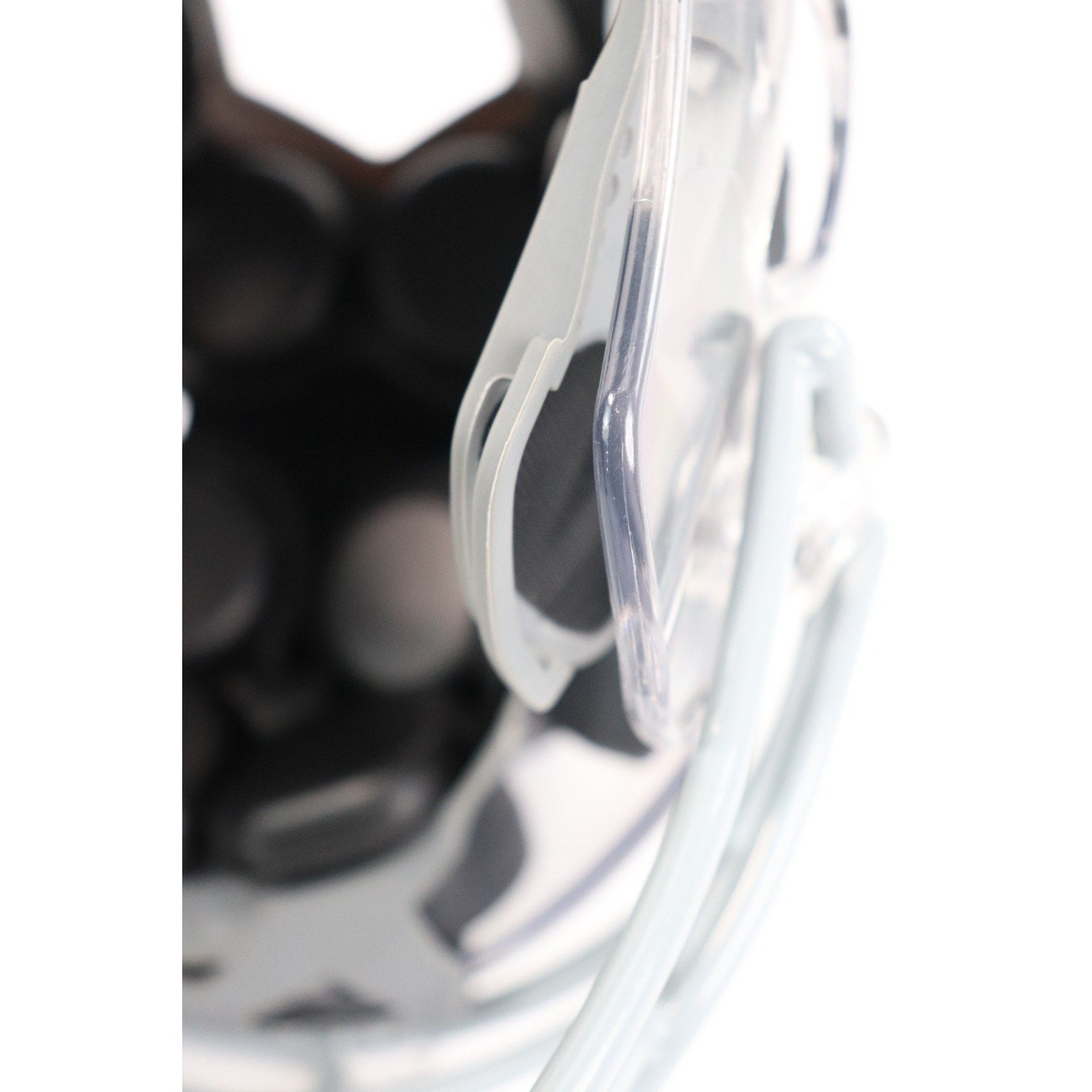 UNIQUE PIECE Xenith X2E+ Adaptive / 2023 / Youth Football Helmet / DISPLAY ONLY