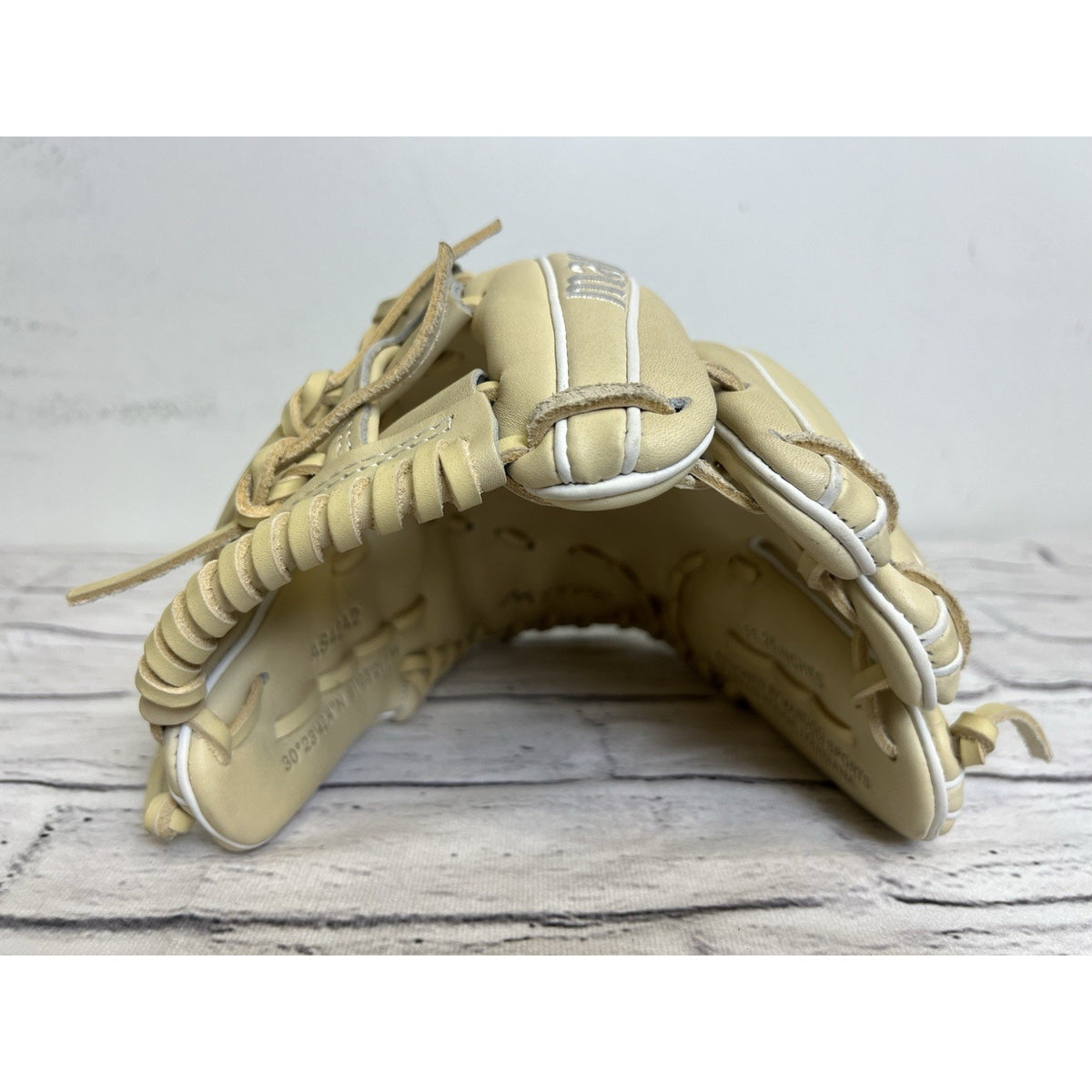 New Other Marucci Ascension 11.25" Infield Baseball Glove RHT Camel