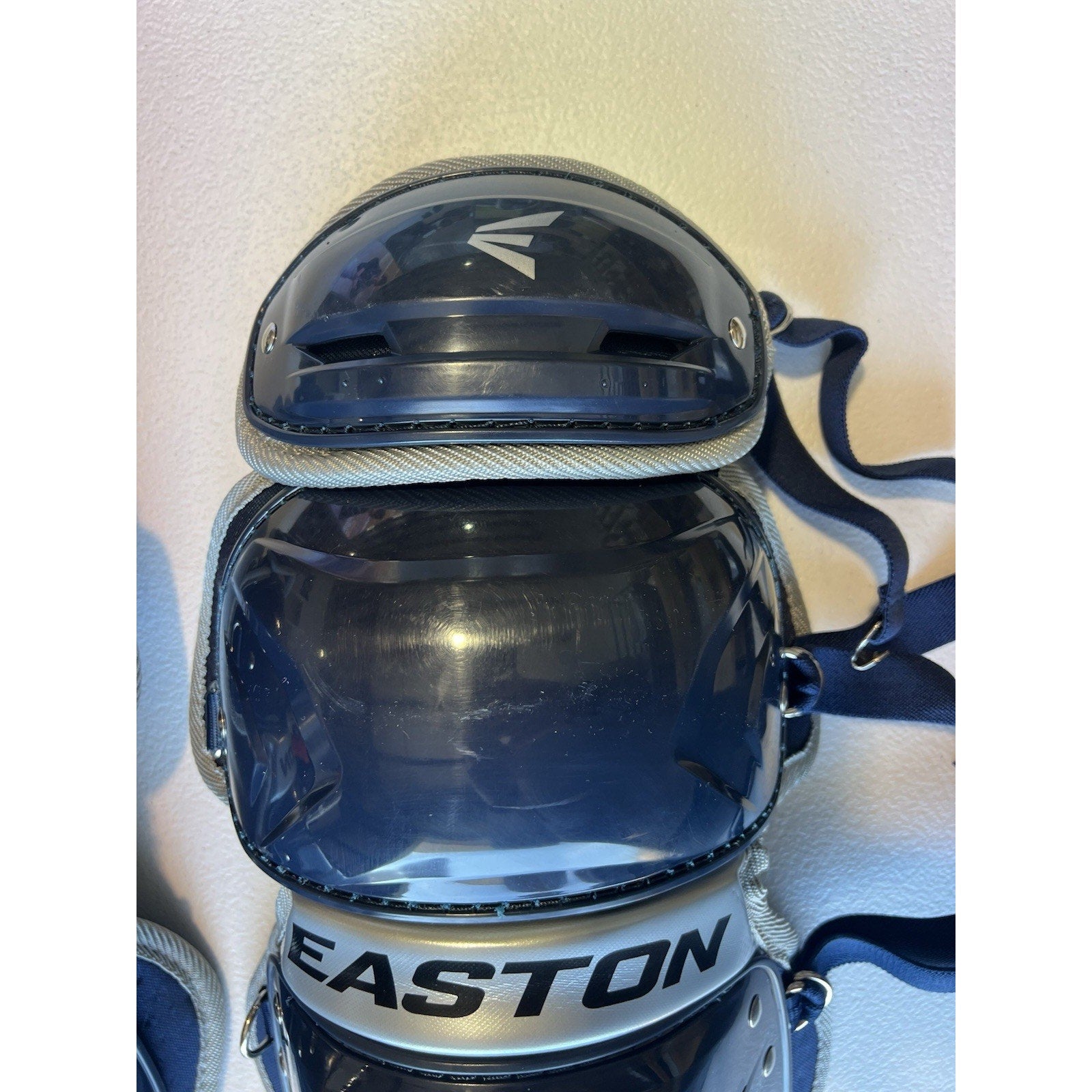 Easton Set Gametime Elite 3 Catcher's Leg Guards Helmet Adult 15+ Navy NEW Read