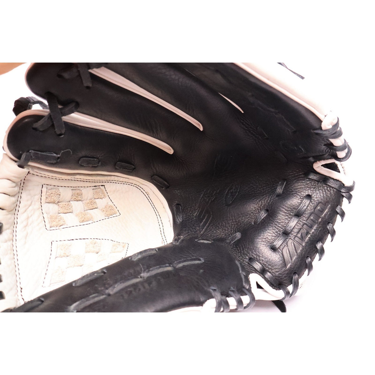 Mizuno 12.5'' Supreme Series Fastpitch Glove - (1251F2WH) - Black/White - RHT