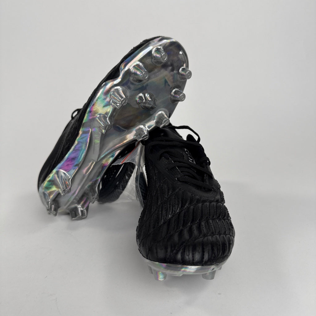 Under Armour Magnetico Clone Soccer Cleats Woman’s 7 Black FG Molded Heel New