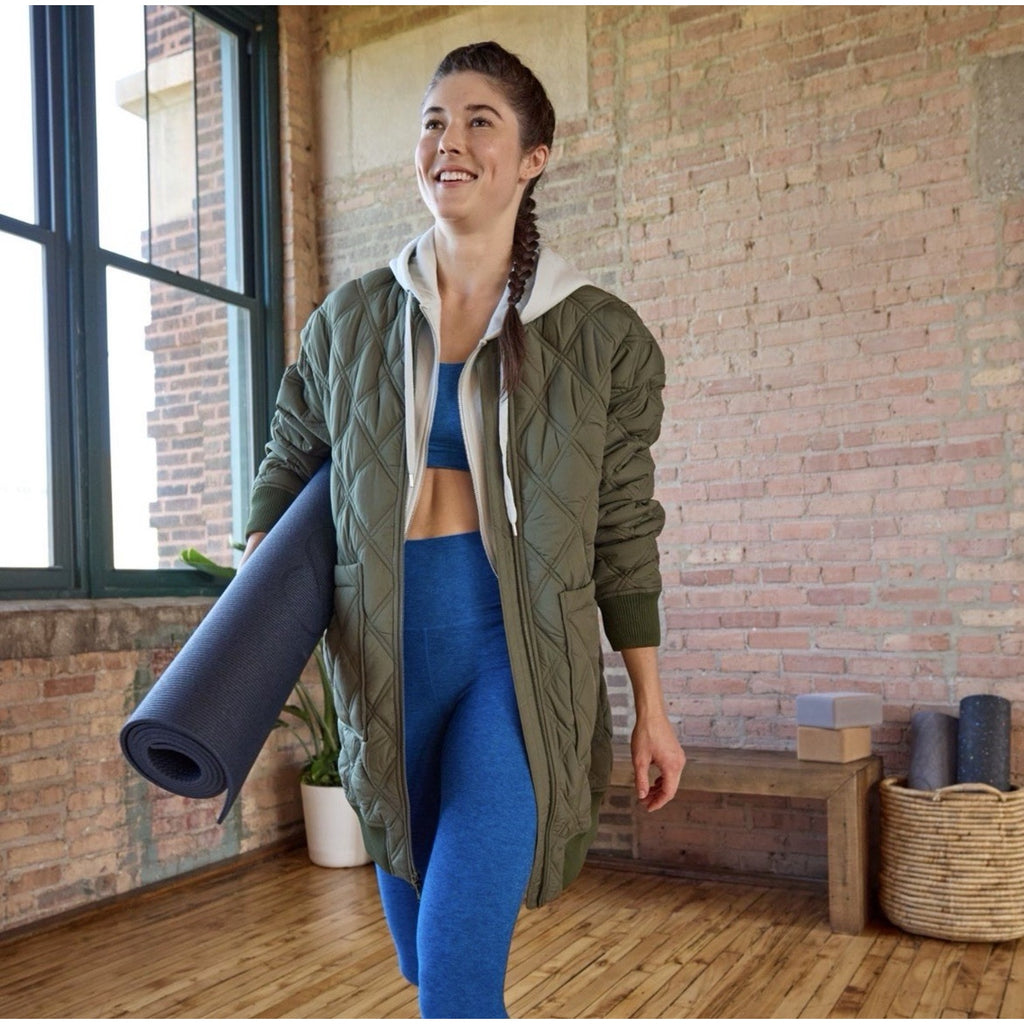 Calia 6MM Premium Cushion Elevated Yoga Mat 71 In x 24 In NEW Never Used