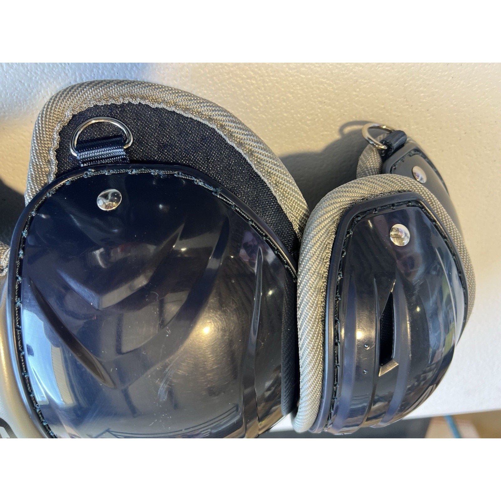 Easton Set Gametime Elite 3 Catcher's Leg Guards Helmet Adult 15+ Navy NEW Read