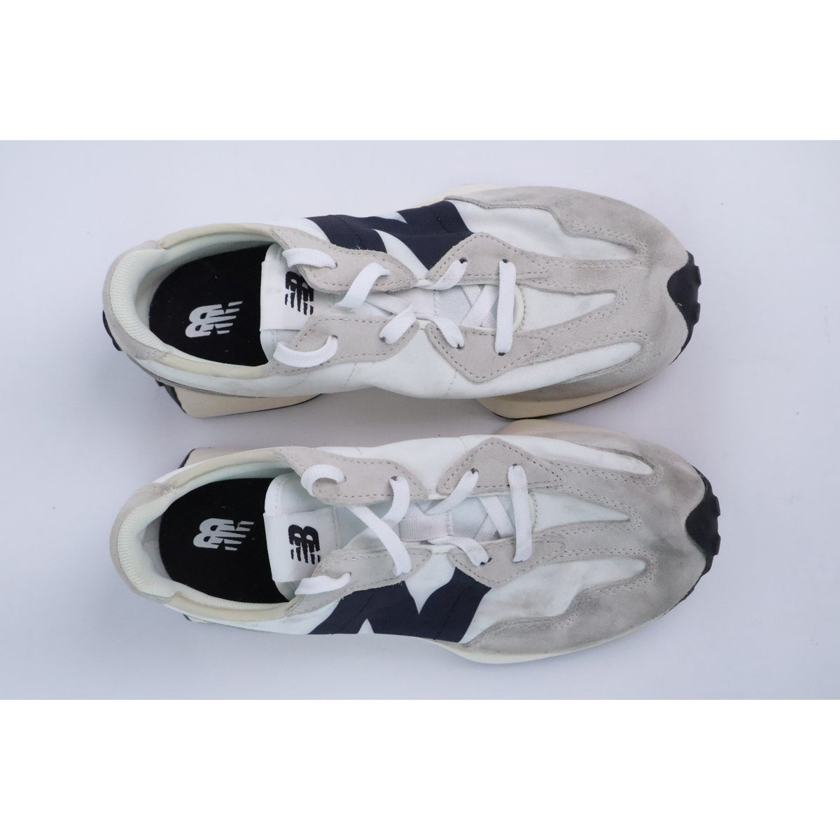 New Balance 327 Boys Size 3.5 Sea Salt White Black Running Shoes NEW Read #19