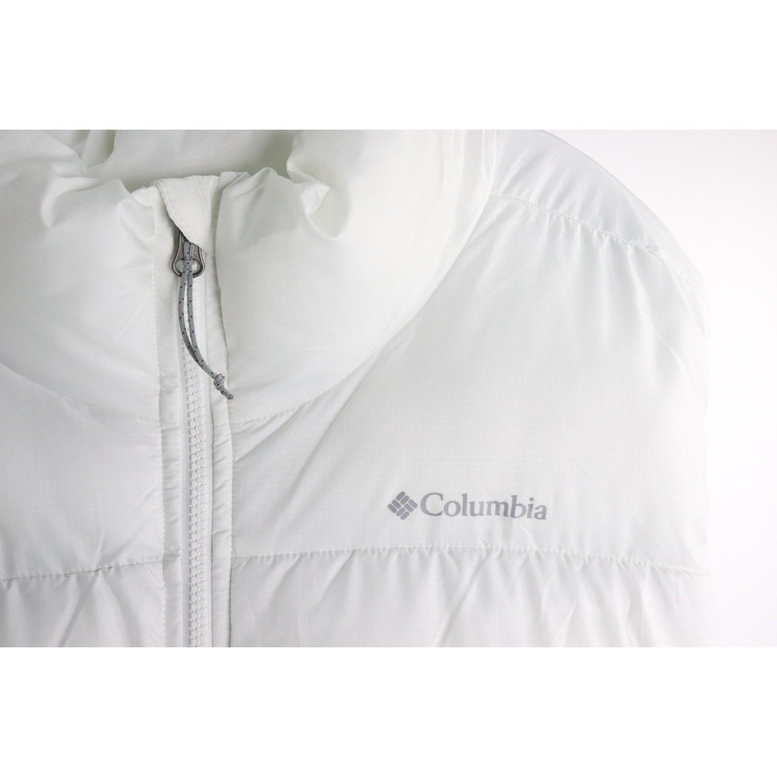 Women’s Columbia Puffect Mid Puffer Vest, White, Size 1X NWT