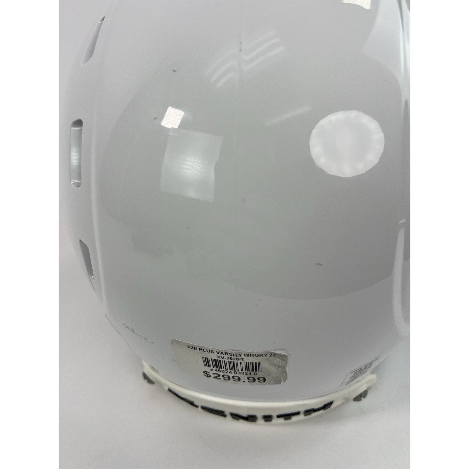 Xenith X2E+ / 2023 / Youth Football Helmet / Size Medium/ White Read INV30
