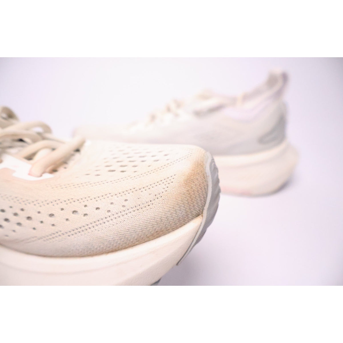 Brooks Glycerin 23 Womens Sz 7.5 White Gray Athletic Running Shoes Sneakers #193