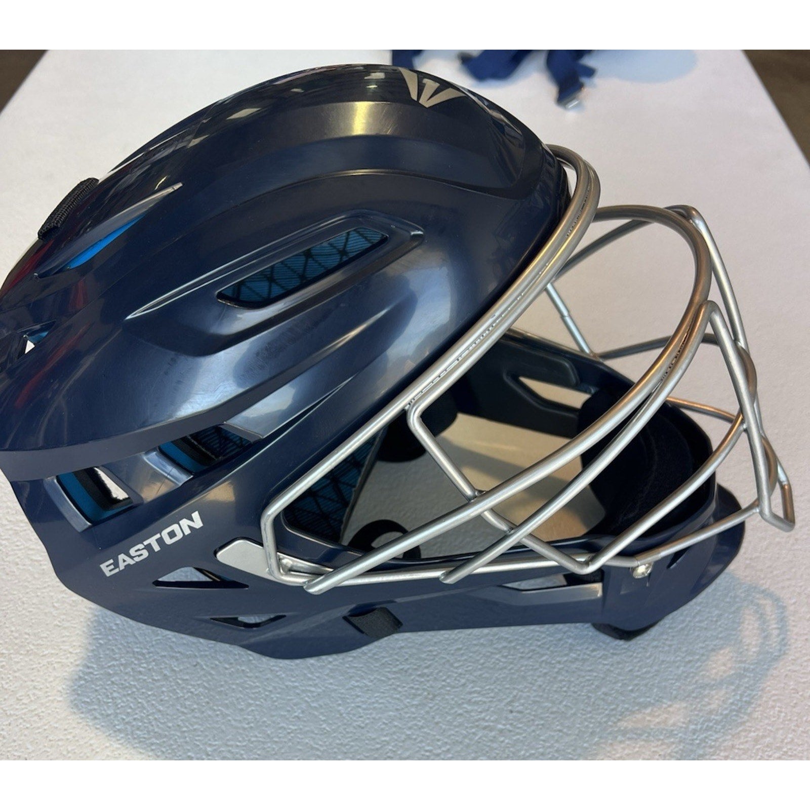 Easton Set Gametime Elite 3 Catcher's Leg Guards Helmet Adult 15+ Navy NEW Read