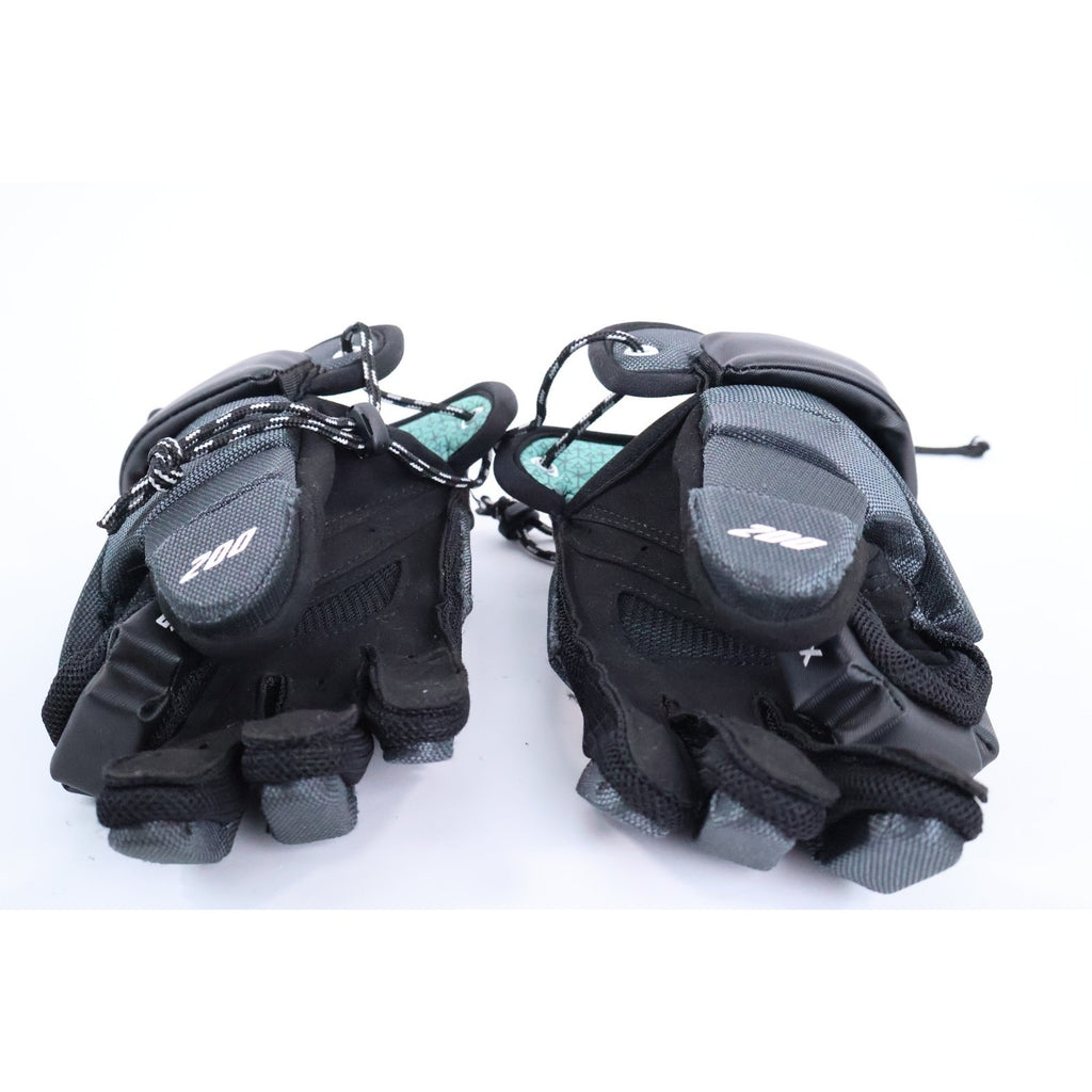 STX Stallion 200 Lacrosse Shoulder + ArmPads, Gloves Set Excellent Youth LG Read