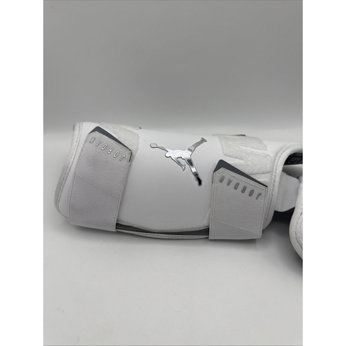 Nike Jordan Fly Batter's Leg Guard Adult OSFM Right White/Metallic Silver