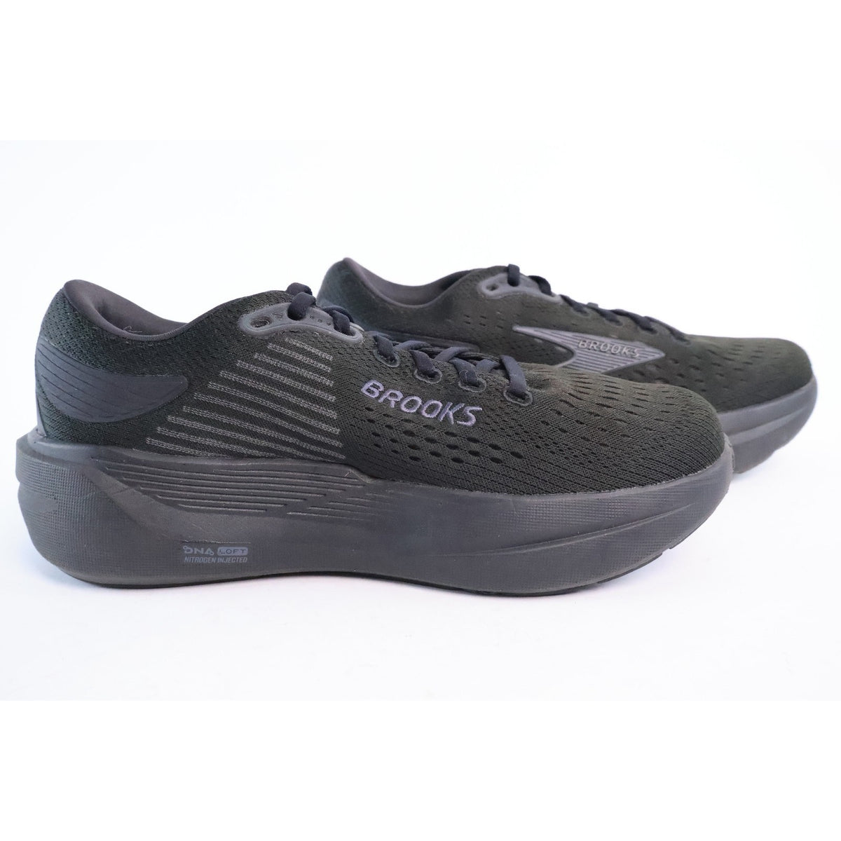 Brooks Ghost Max 3 Women’s Size 7 Black Lace Up Running Sneaker Shoes #121