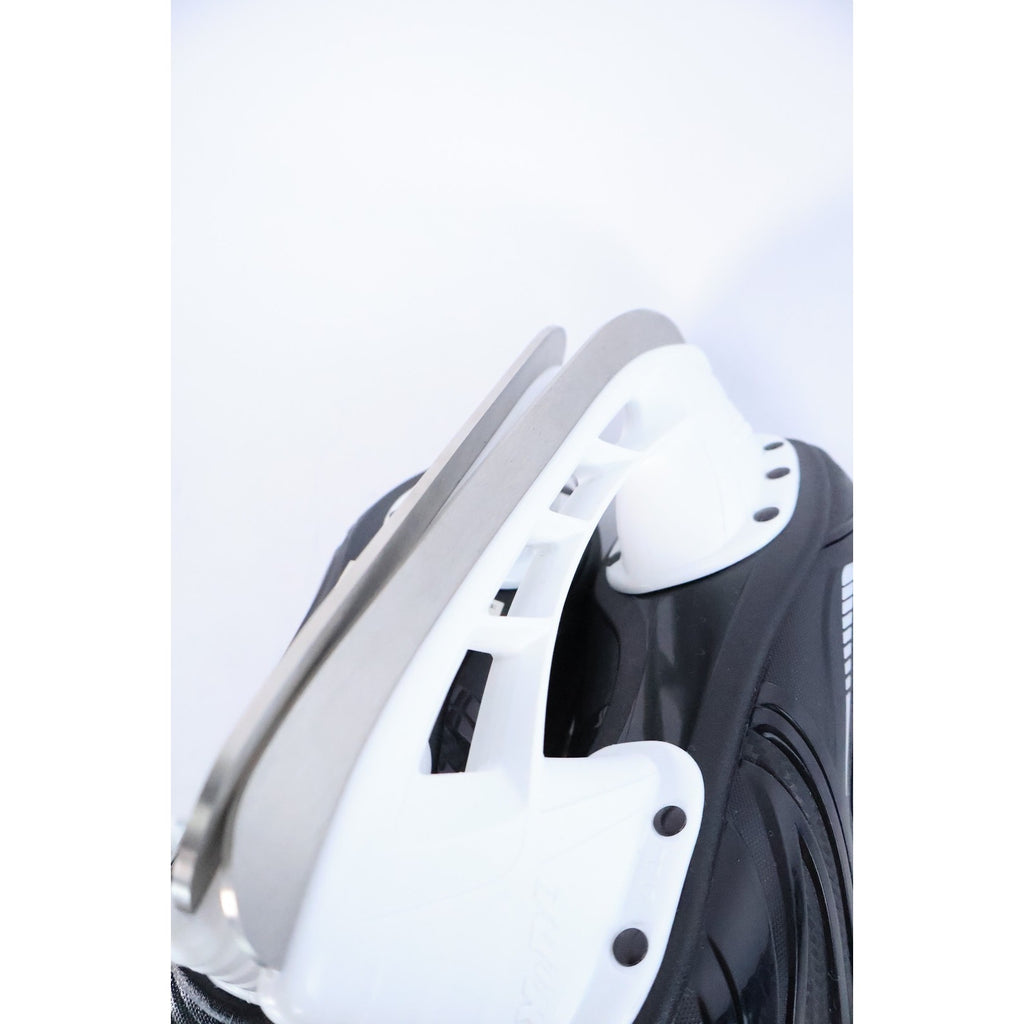 Bauer Vapor X Volt Ice Hockey Skates Sz 1 Lightspeed Pro II Black Blue NEW