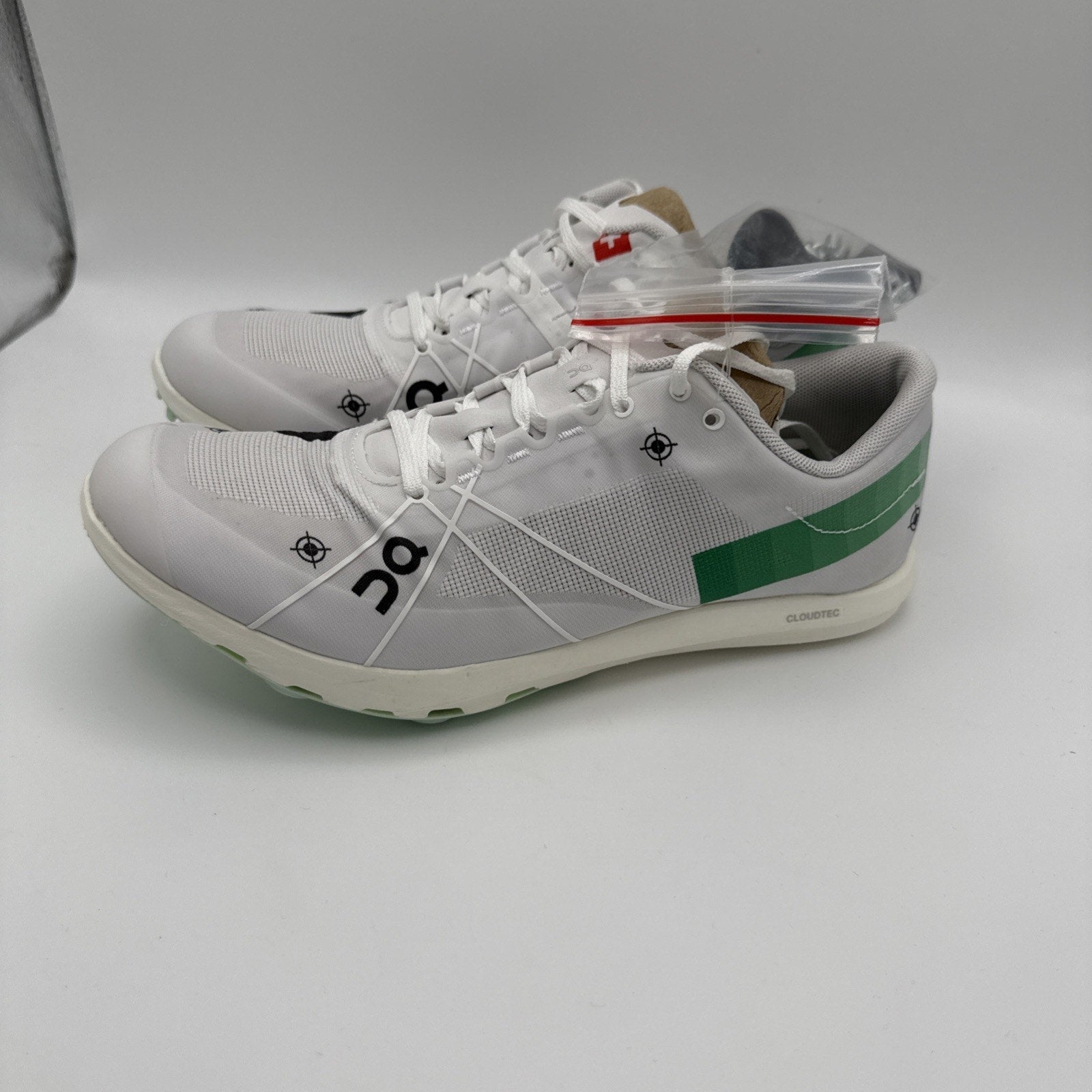 On Cloudspike 1500m Track and Field Shoes - Undyed White/Mint - Women’s Sz 6 New