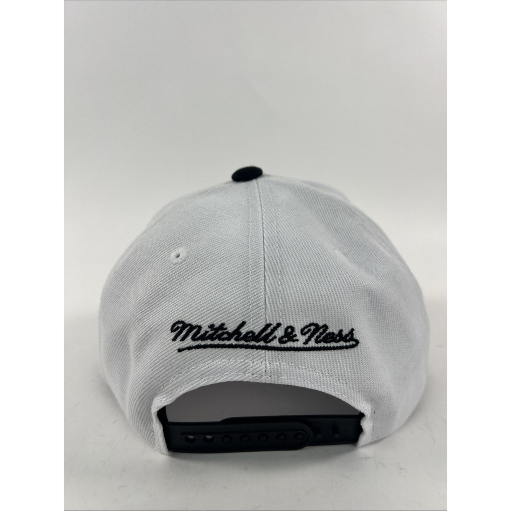 Mitchell And Ness Boston Bruins SnapBack Hat NWT