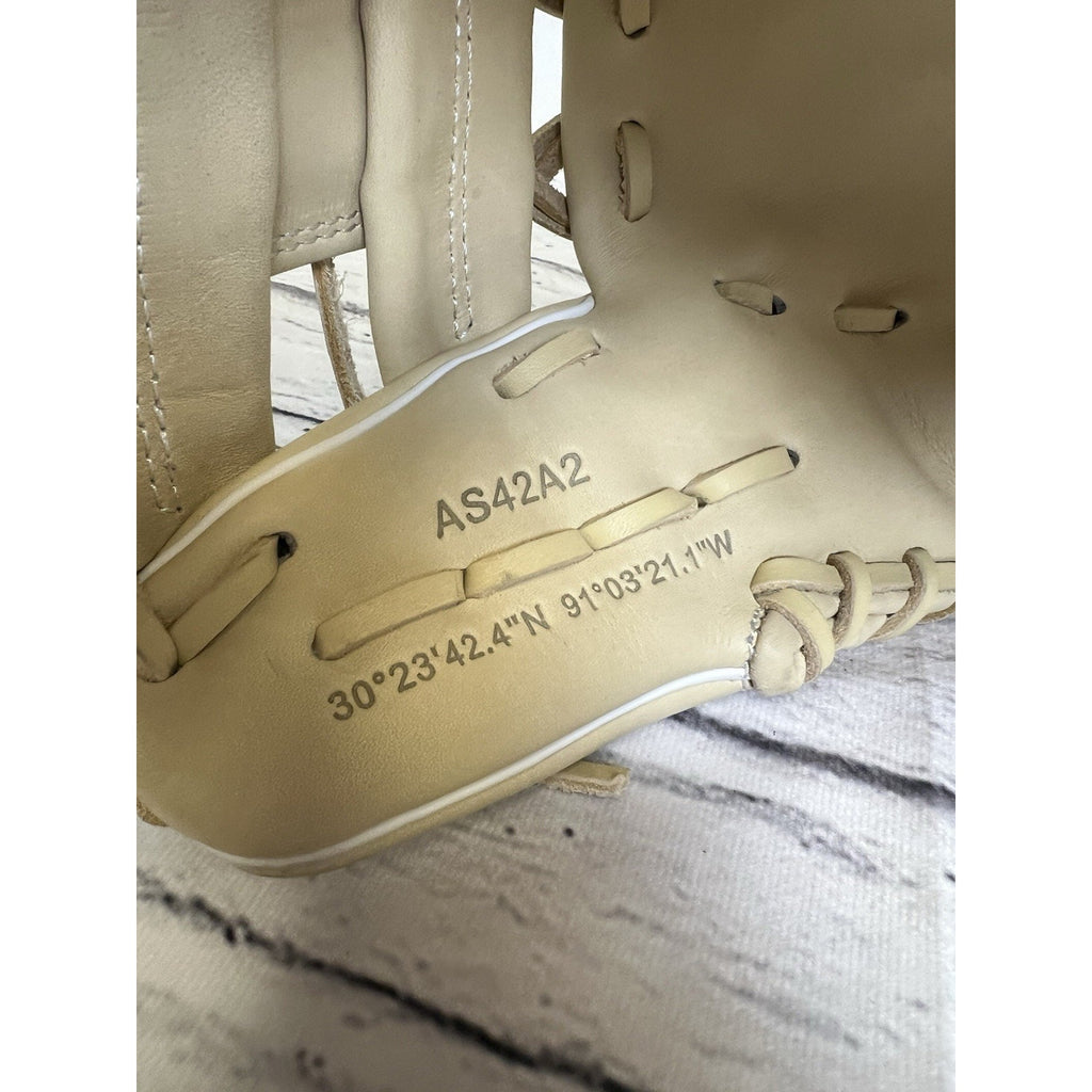 New Other Marucci Ascension 11.25" Infield Baseball Glove RHT Camel