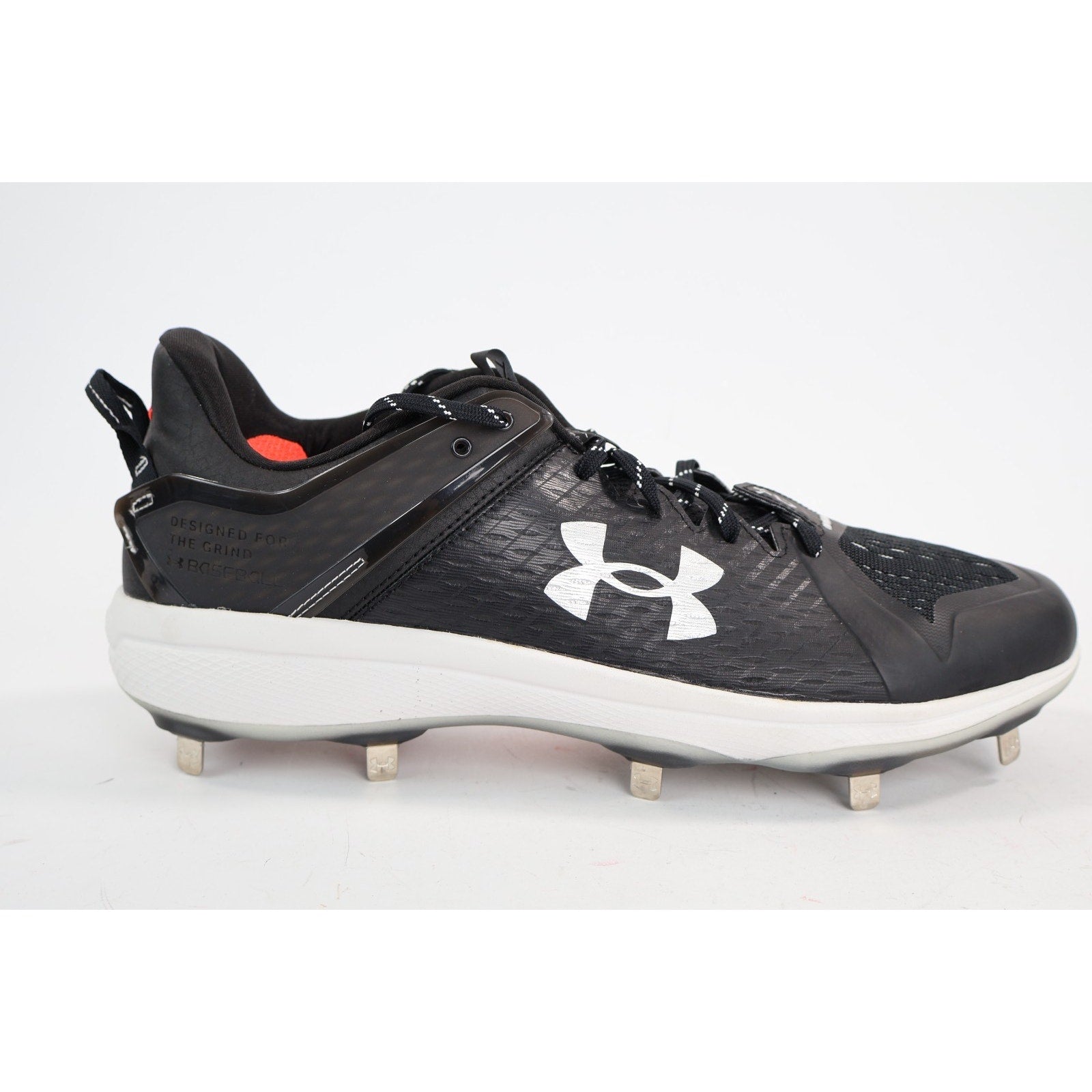 Under Armour Men's Yard Low MT Sz 14 Baseball Softball Cleats 3025592-001 Black