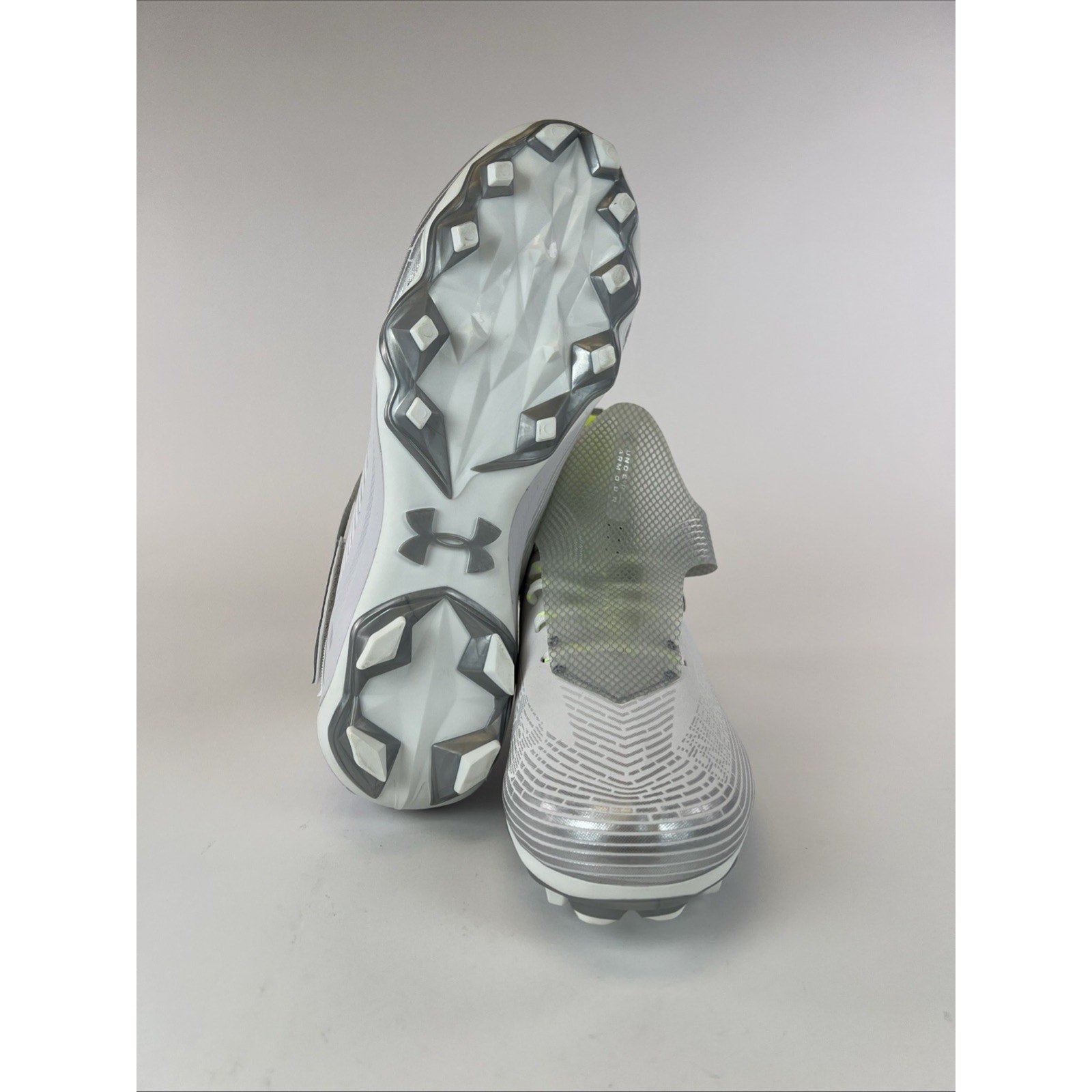 UNDER ARMOUR UA HIGHLIGHT HAMMER MC 'WHITE METALLIC SILVER' 3025085-101 Size 11