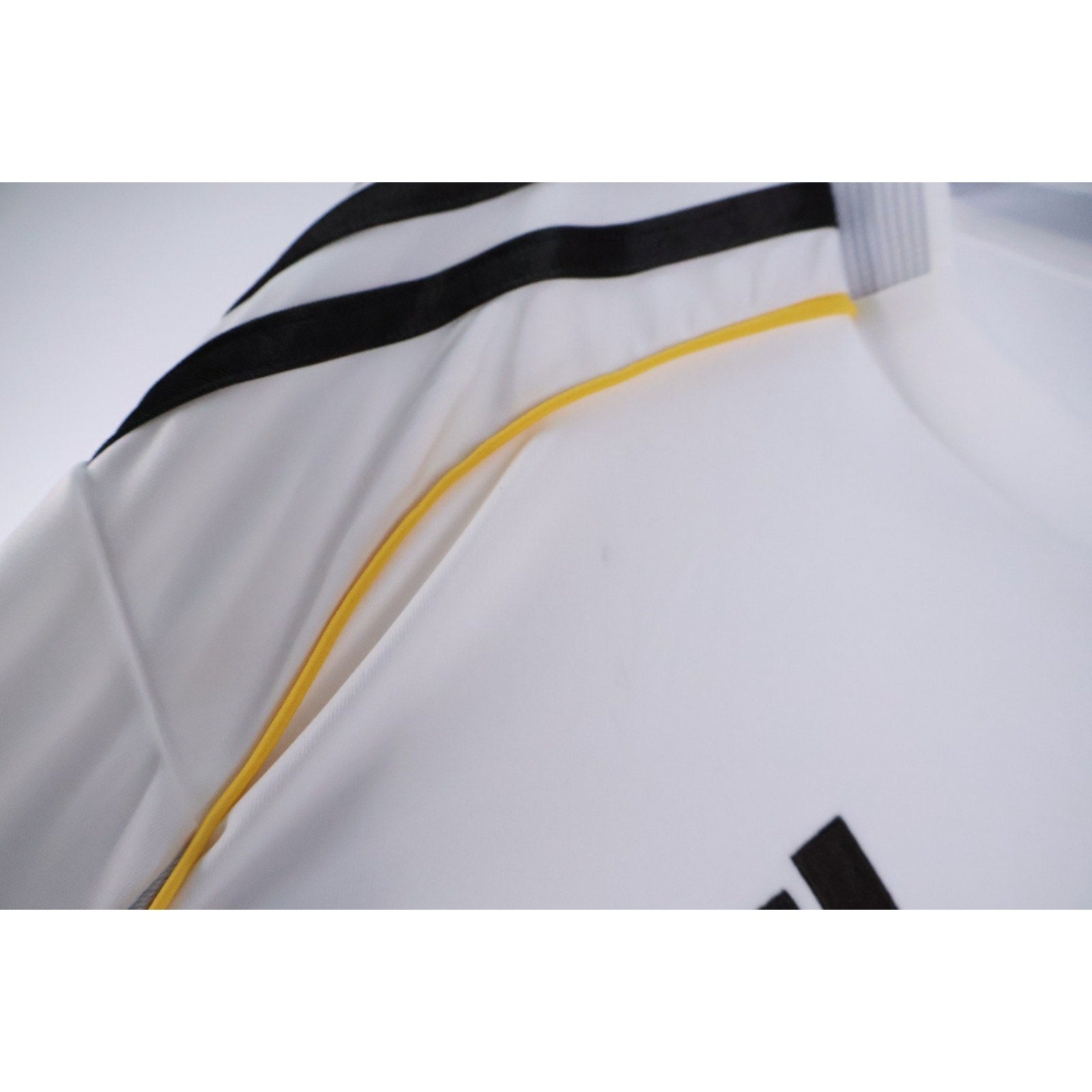 Adidas 2025 Kylian Mbappe #10 Real Madrid Official Jersey Youth Size XL NWT Read