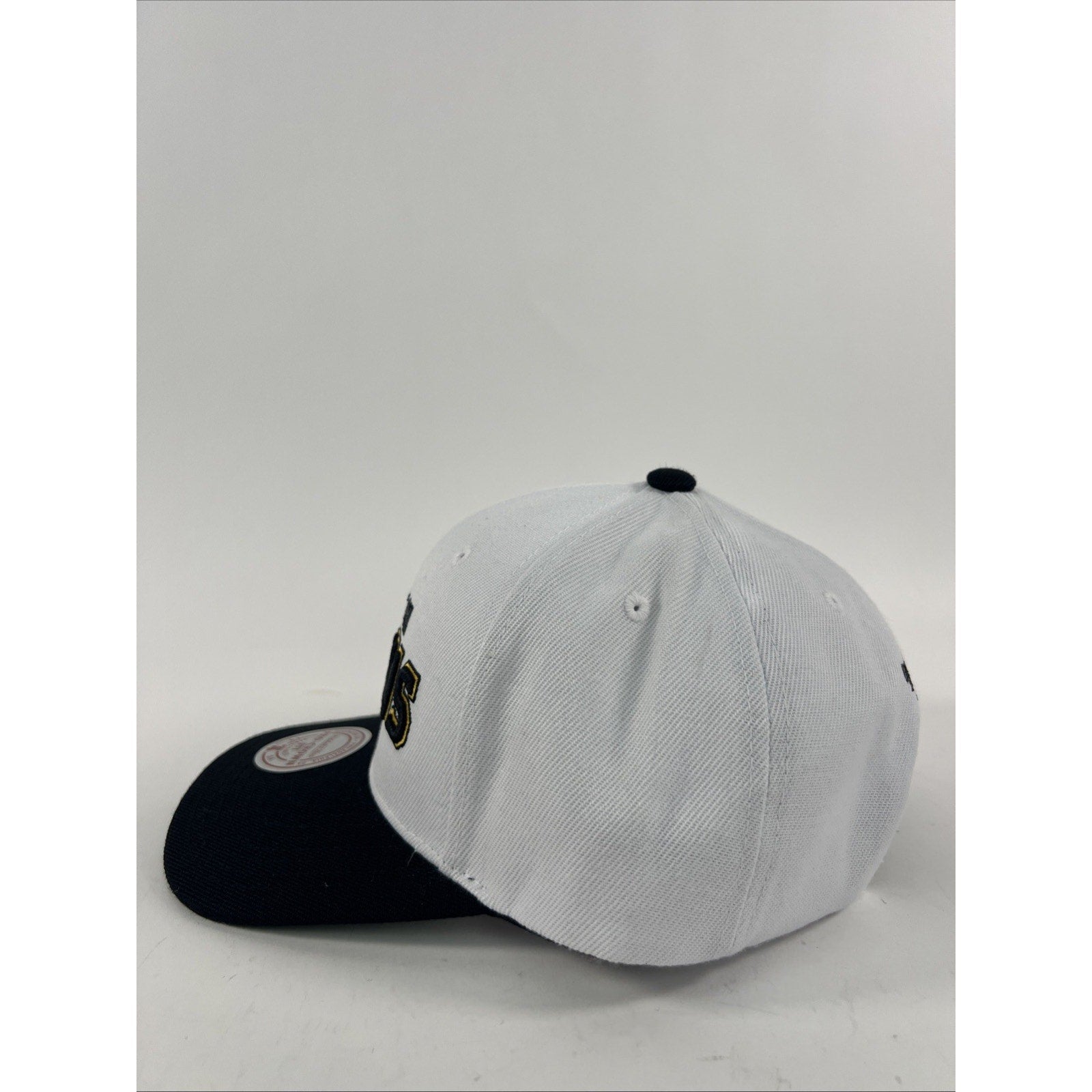 Mitchell And Ness Boston Bruins SnapBack Hat NWT