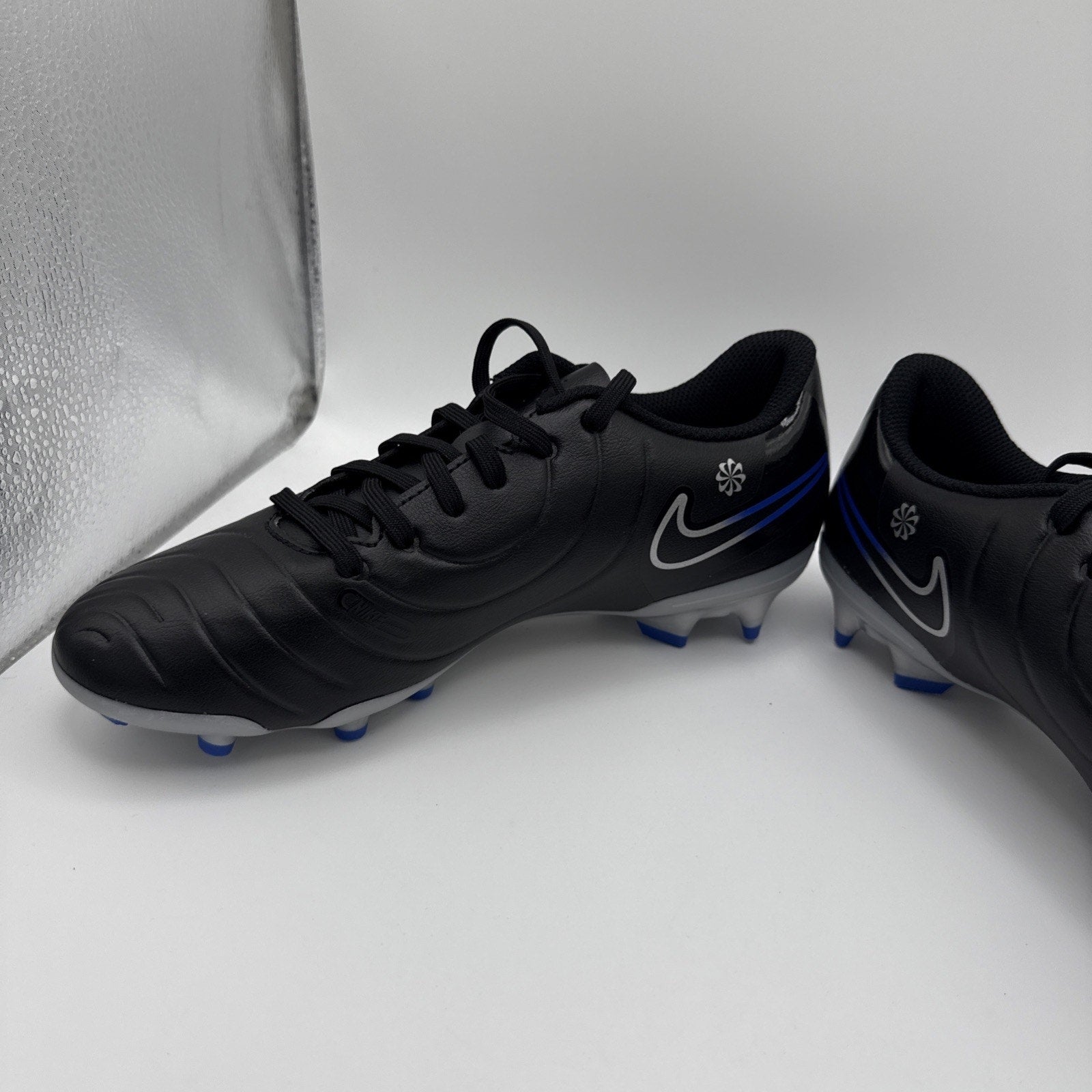 Nike Tiempo Legend 10 Club MG / FG Soccer Cleats Men's Size 5.5 DV4344-040 New