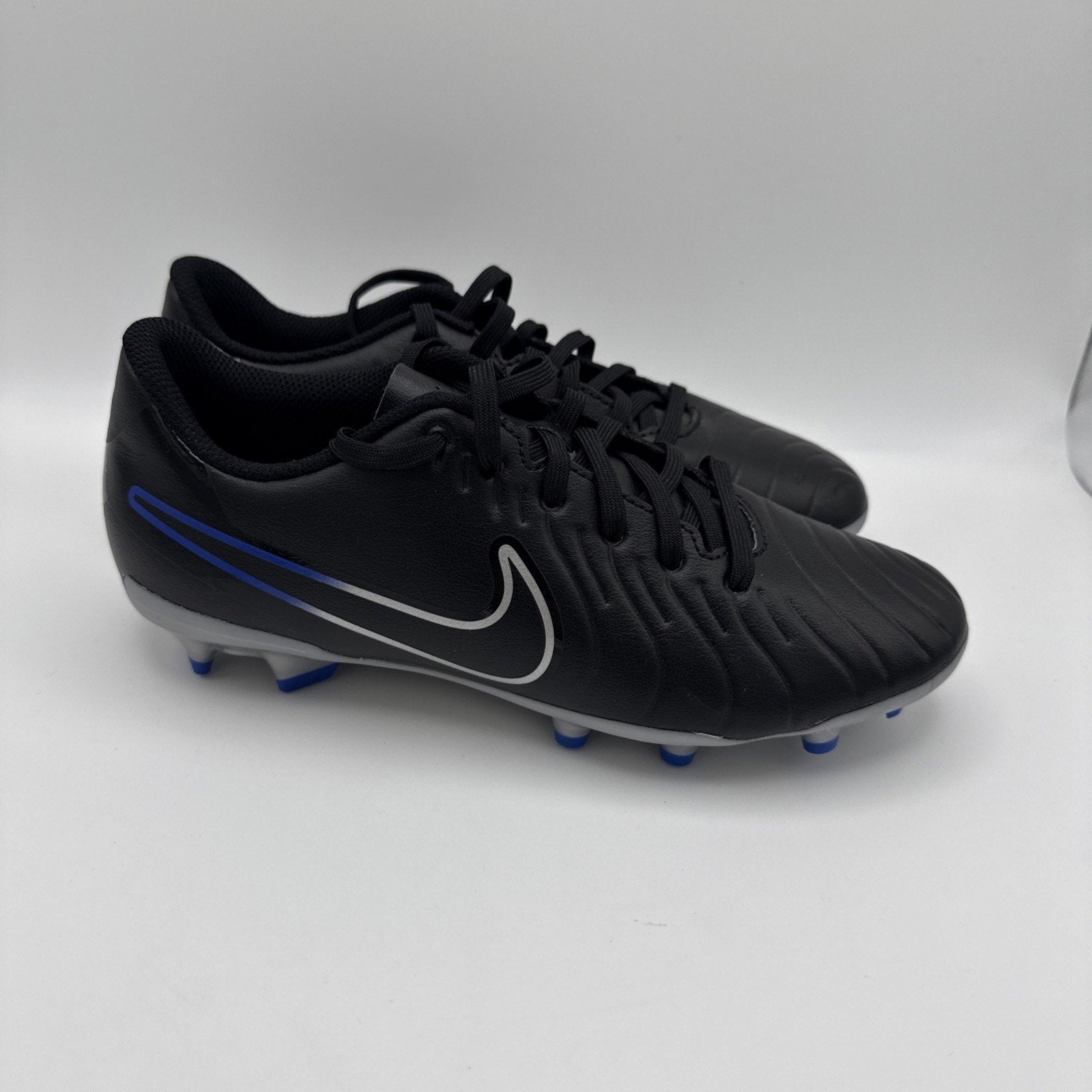 Nike Tiempo Legend 10 Club MG / FG Soccer Cleats Men's Size 5.5 DV4344-040 New