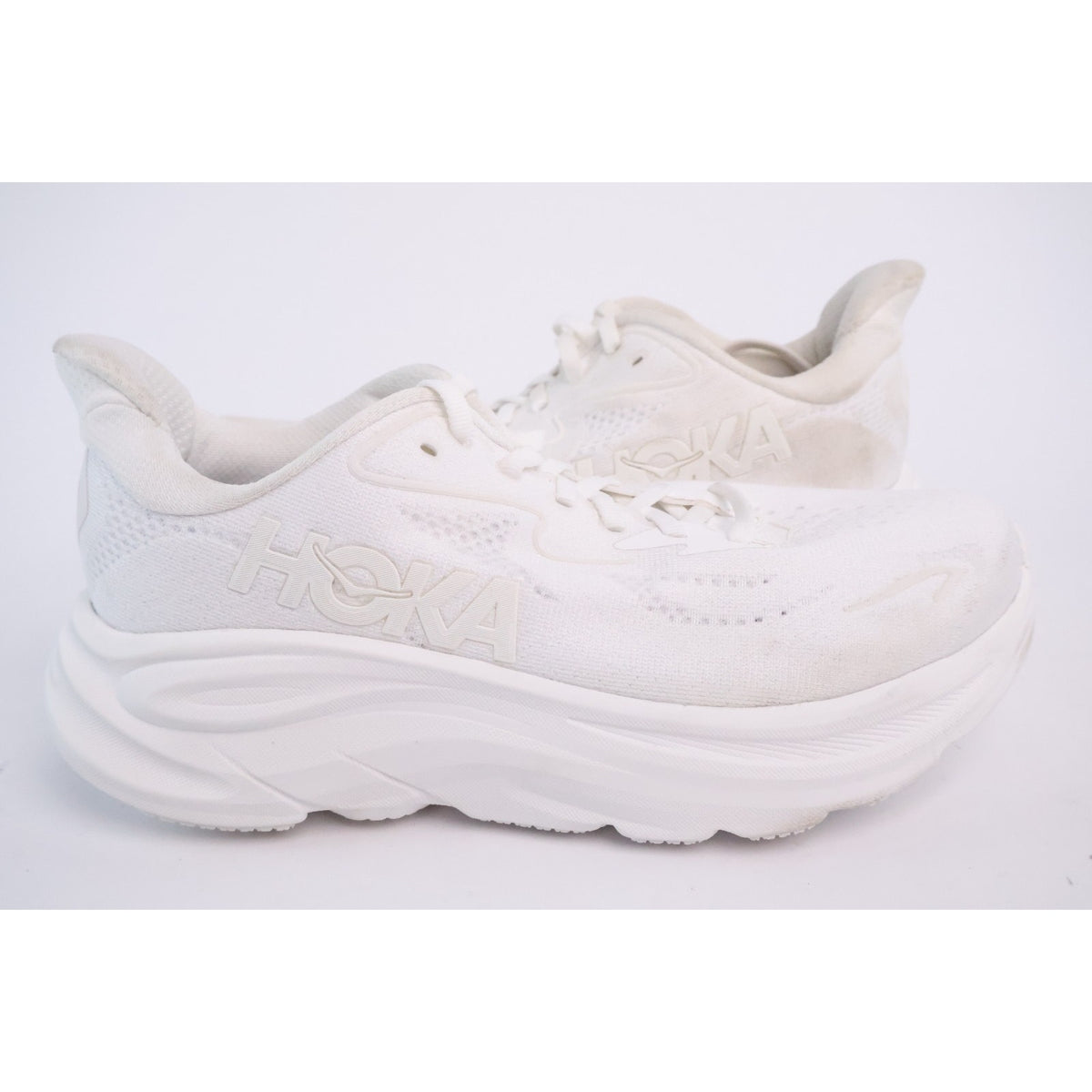 Hoka One One Clifton 10 White Running Shoe's Women's Size 7D Wide 1162050WWH
