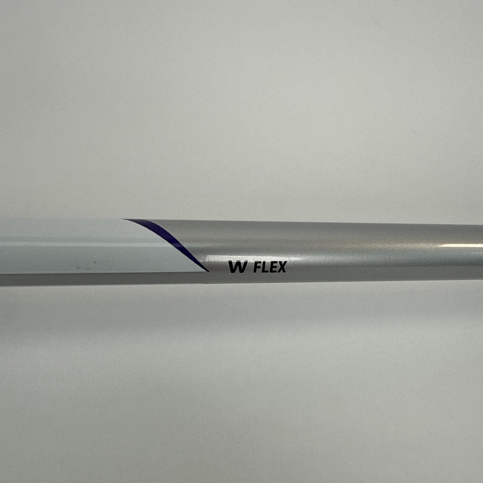 New Strata Ultimate 9 Iron RH W Flex Graphite Shaft INV55
