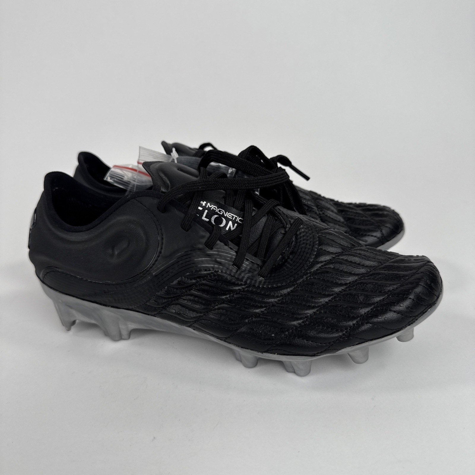 Under Armour Magnetico Clone Soccer Cleats Woman’s 7 Black FG Molded Heel New