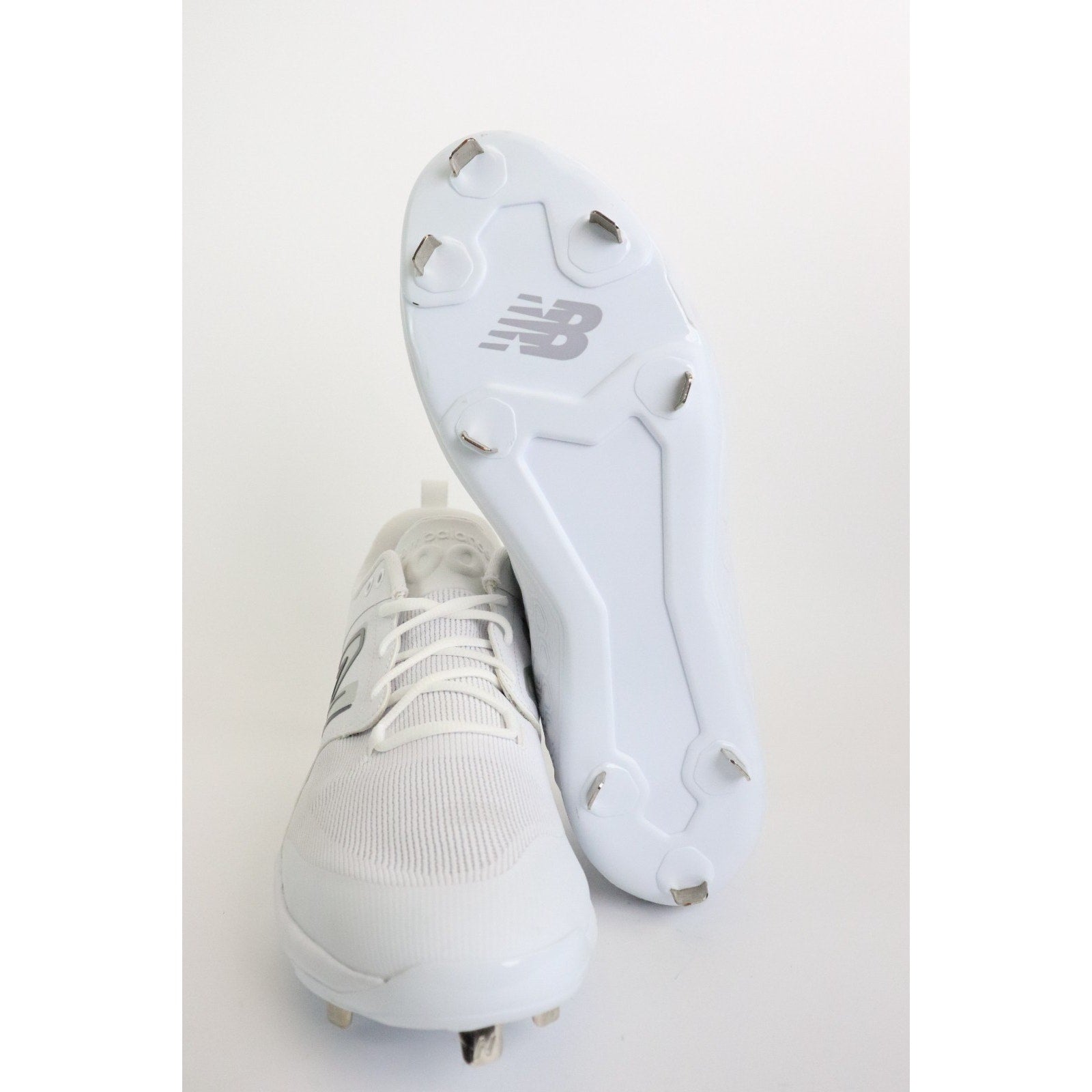 New Balance Fresh Foam Cleats X 3000 V6 Metal White SIZE Men's 16 Women's 17.5