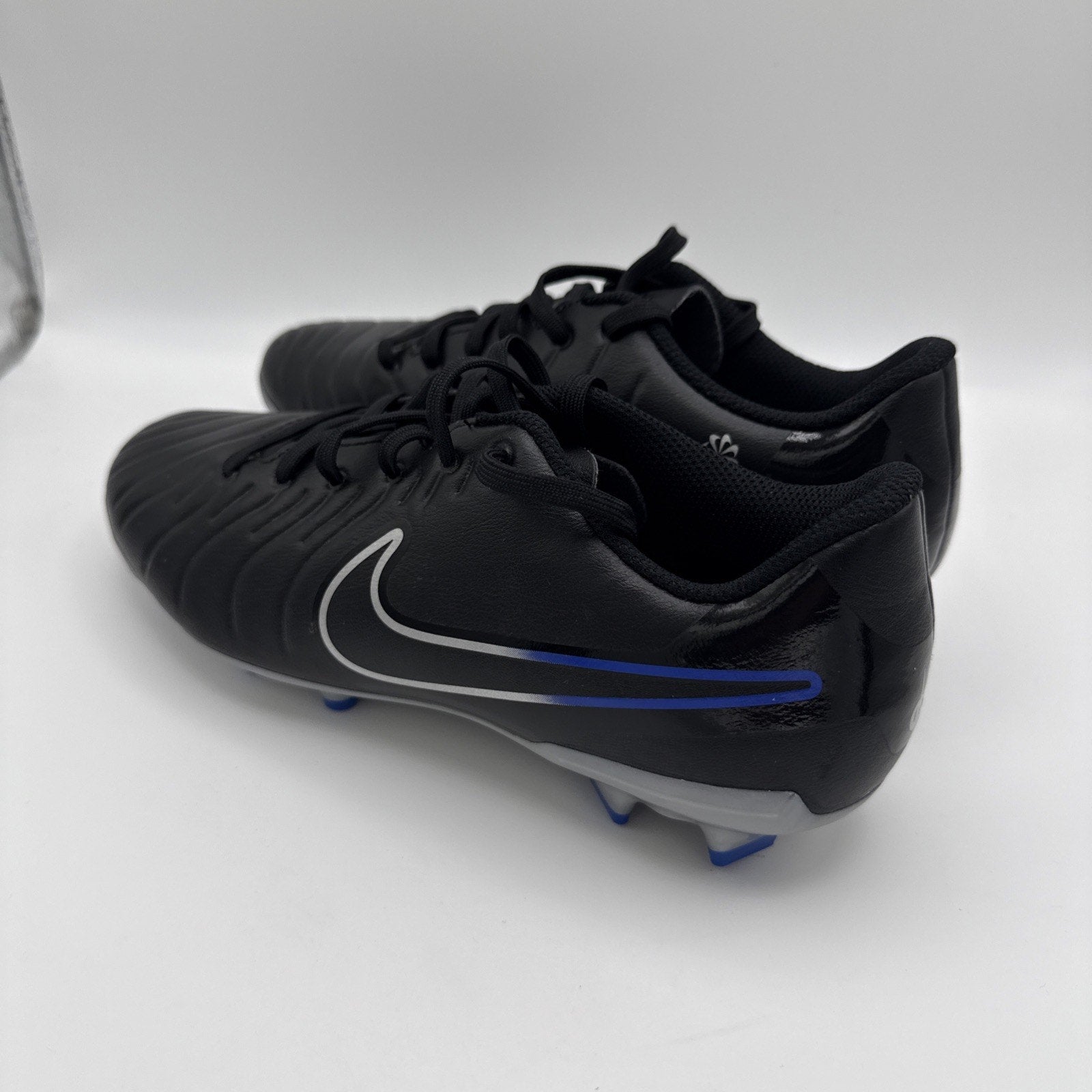 Nike Tiempo Legend 10 Club MG / FG Soccer Cleats Men's Size 5.5 DV4344-040 New