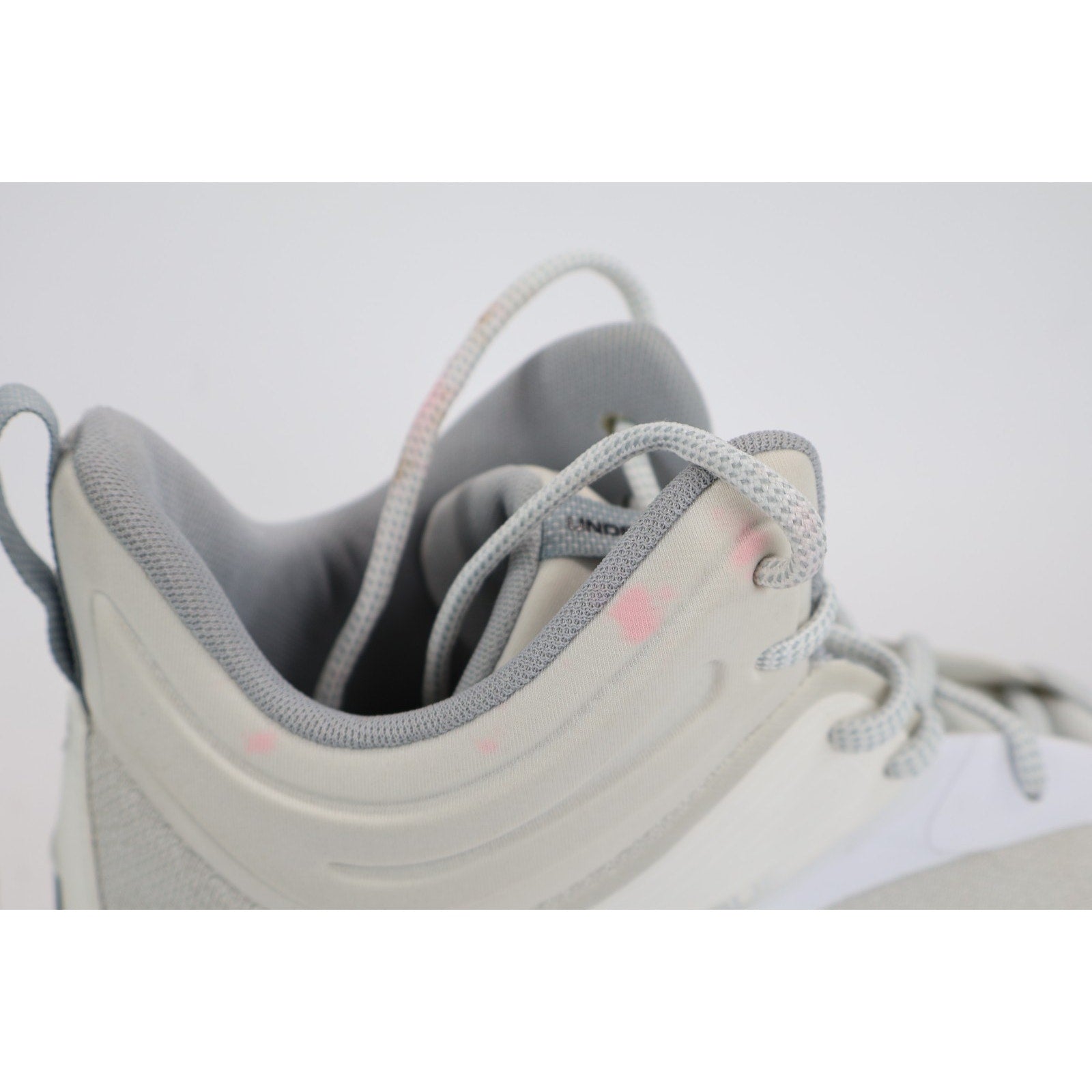 Under Armour COMMAND MC MID 3025639-100 White Lacrosse Cleats Size 14 New Read