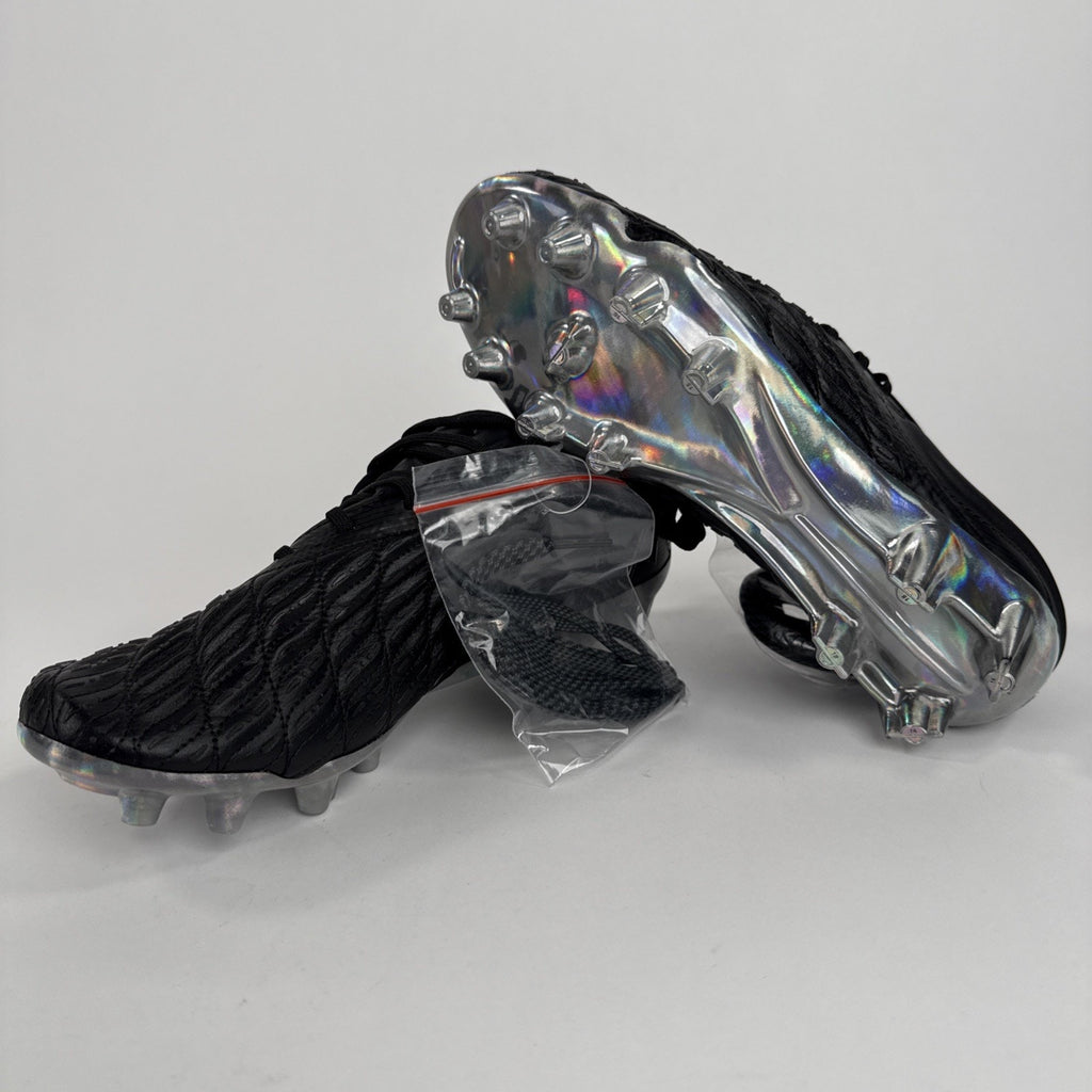 Under Armour Magnetico Clone Soccer Cleats Woman’s 7 Black FG Molded Heel New