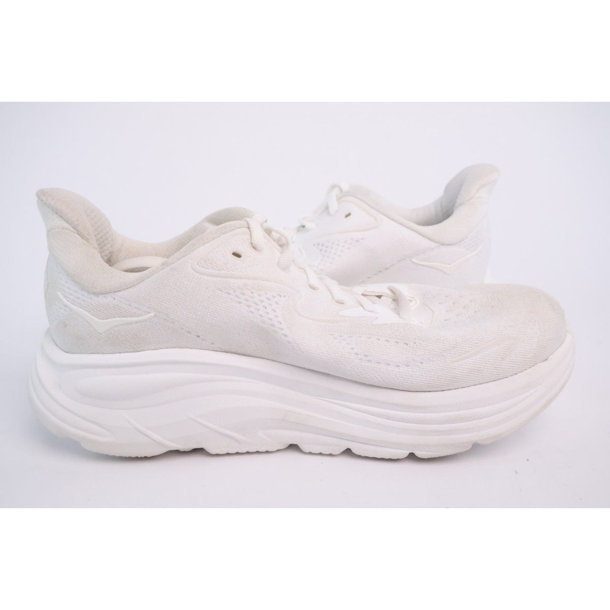 Hoka One One Clifton 10 White Running Shoe's Women's Size 7D Wide 1162050WWH