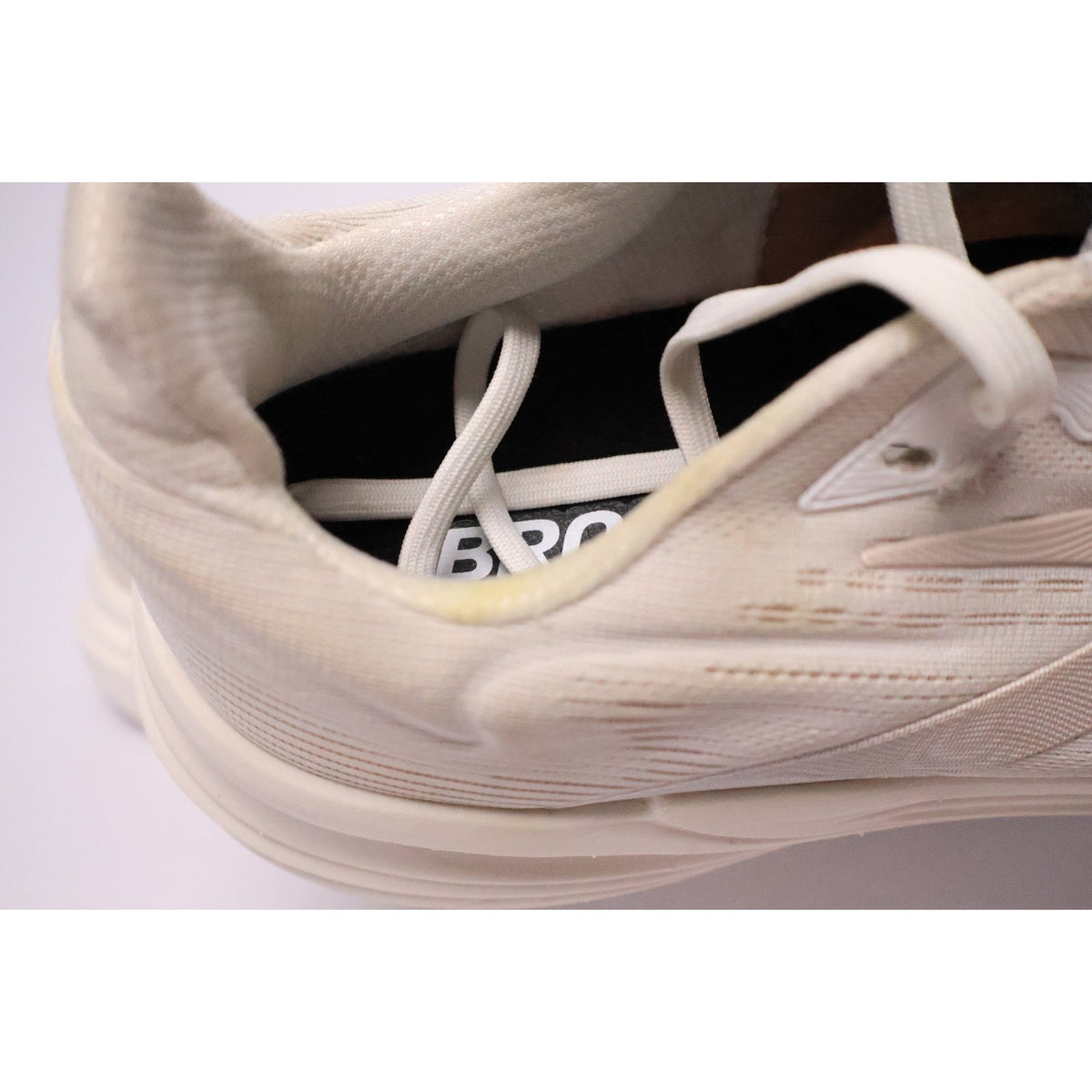 Brooks Women's Revel 8 Comfort Size US 9.5 New Read #180