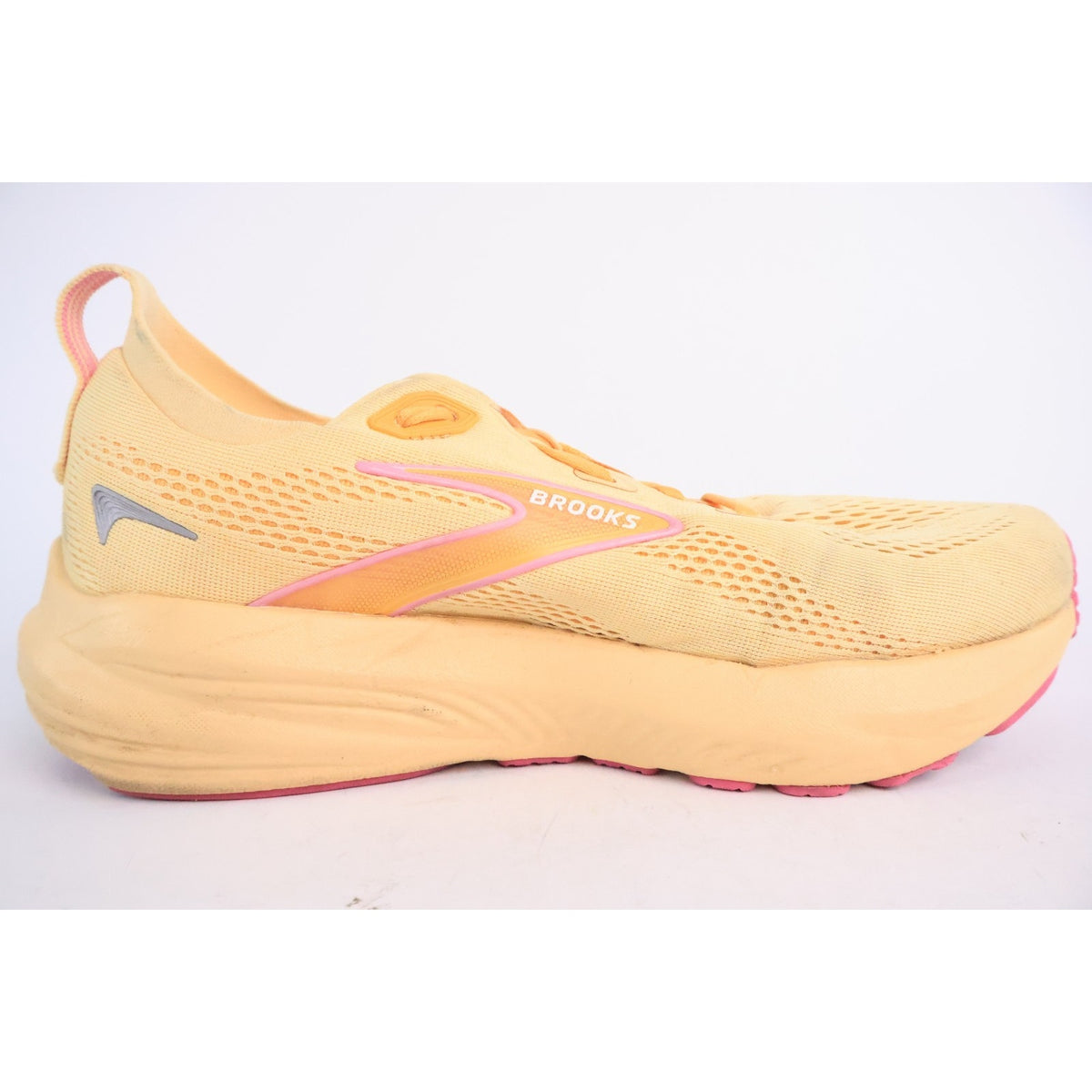 Brooks Ghost Max 3 ‘Apricot/Super Pink Women’s Size 9.5 Running 1204571B876 #162