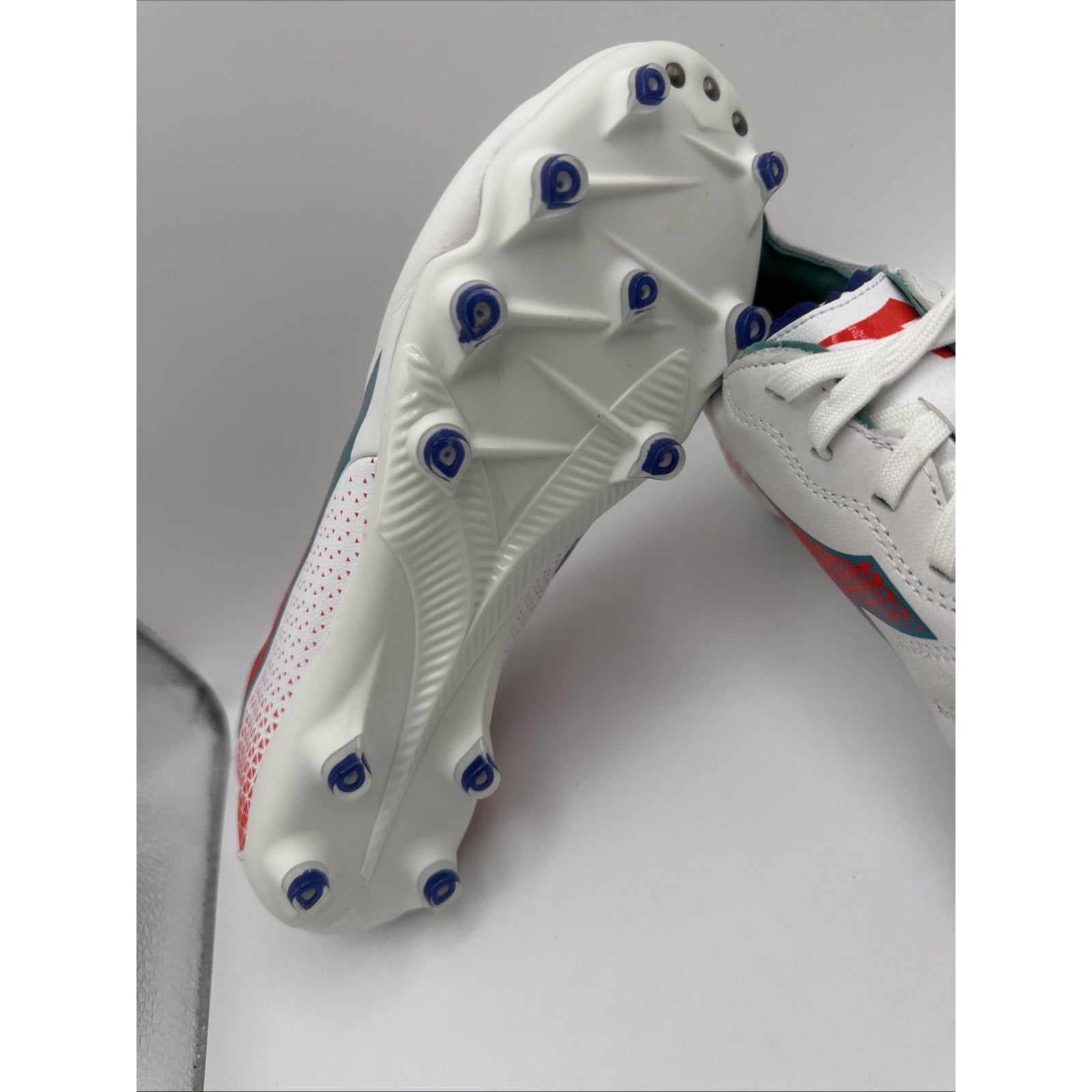 Diadora Brasil Elite GR LT W LP12 Size 8 Womens White Blue Red Soccer Cleats