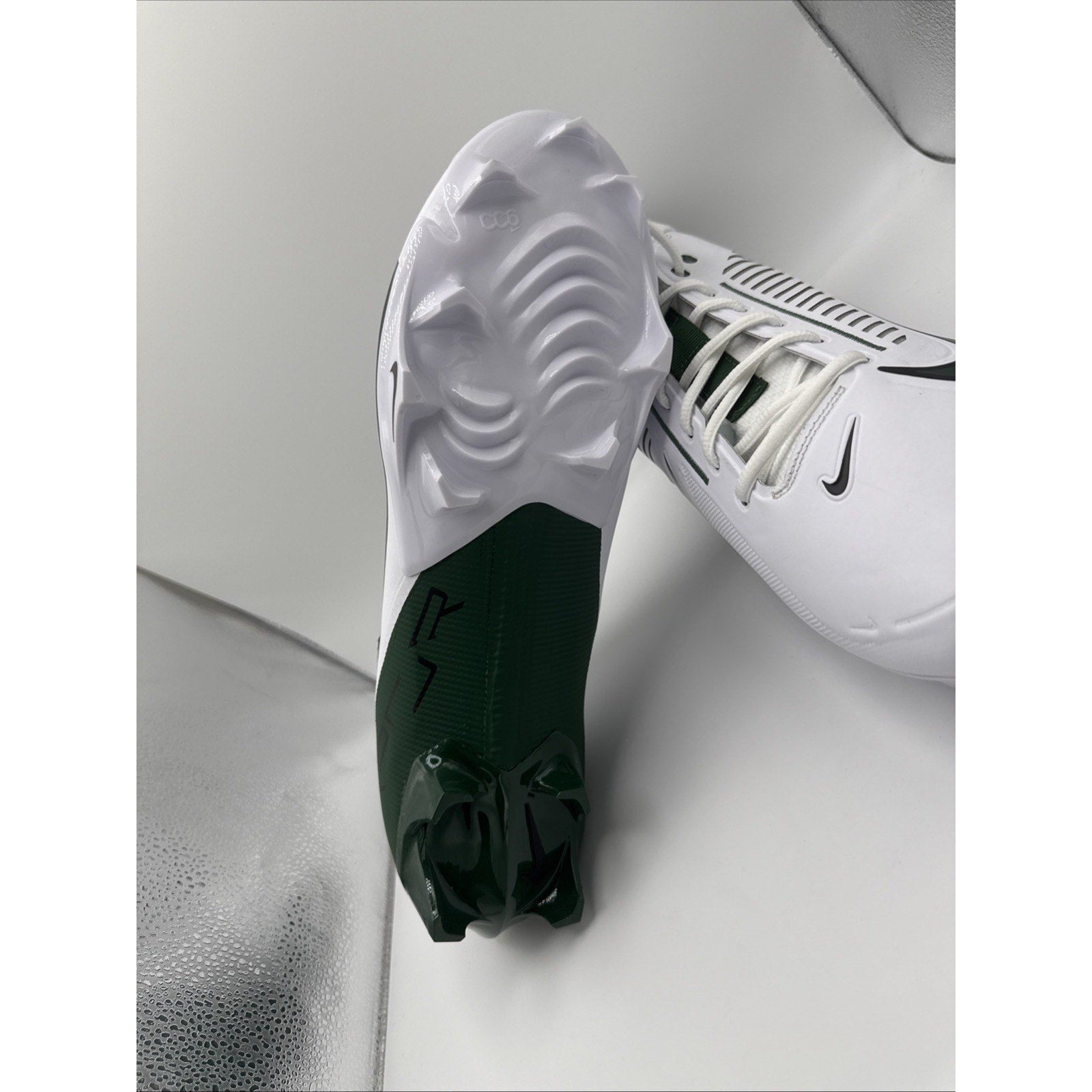 Nike Men’s Vapor Edge Pro 360 2 Mid Football Cleats Green Size 15 FJ1581-130