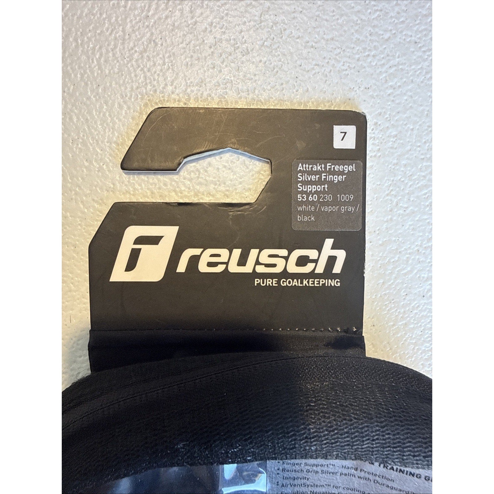 Reusch Attrakt Freegel Silver Finger Support Goalkeeper Glove, Size 7 (INV38)