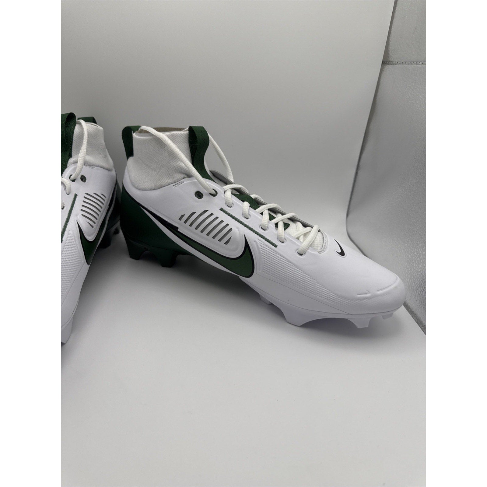 Nike Men’s Vapor Edge Pro 360 2 Mid Football Cleats Green Size 15 FJ1581-130